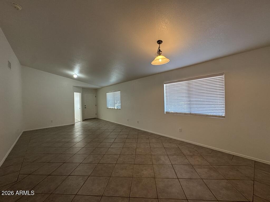 1053 MONTE VISTA Avenue