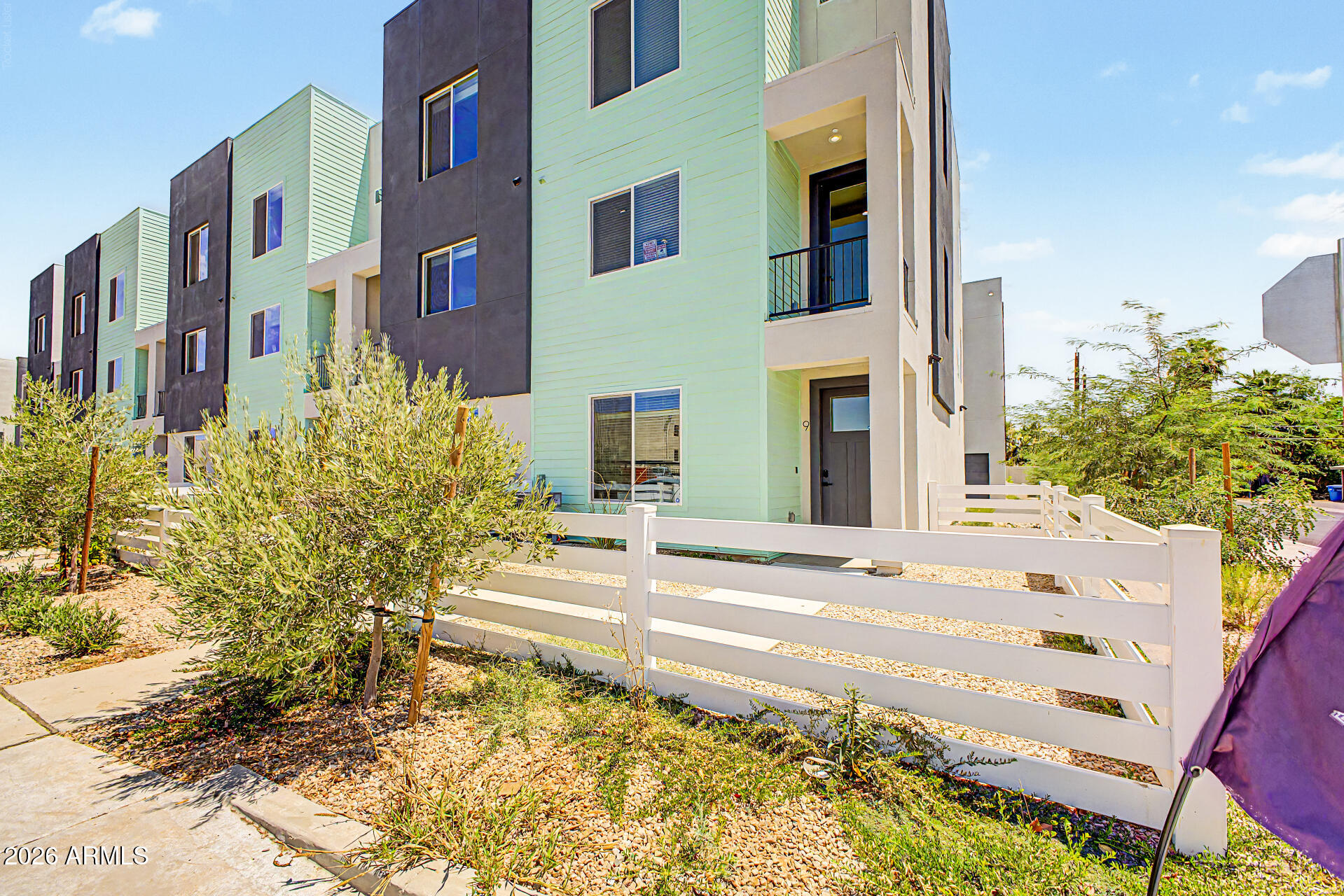 2601 E CLARENDON Avenue 9