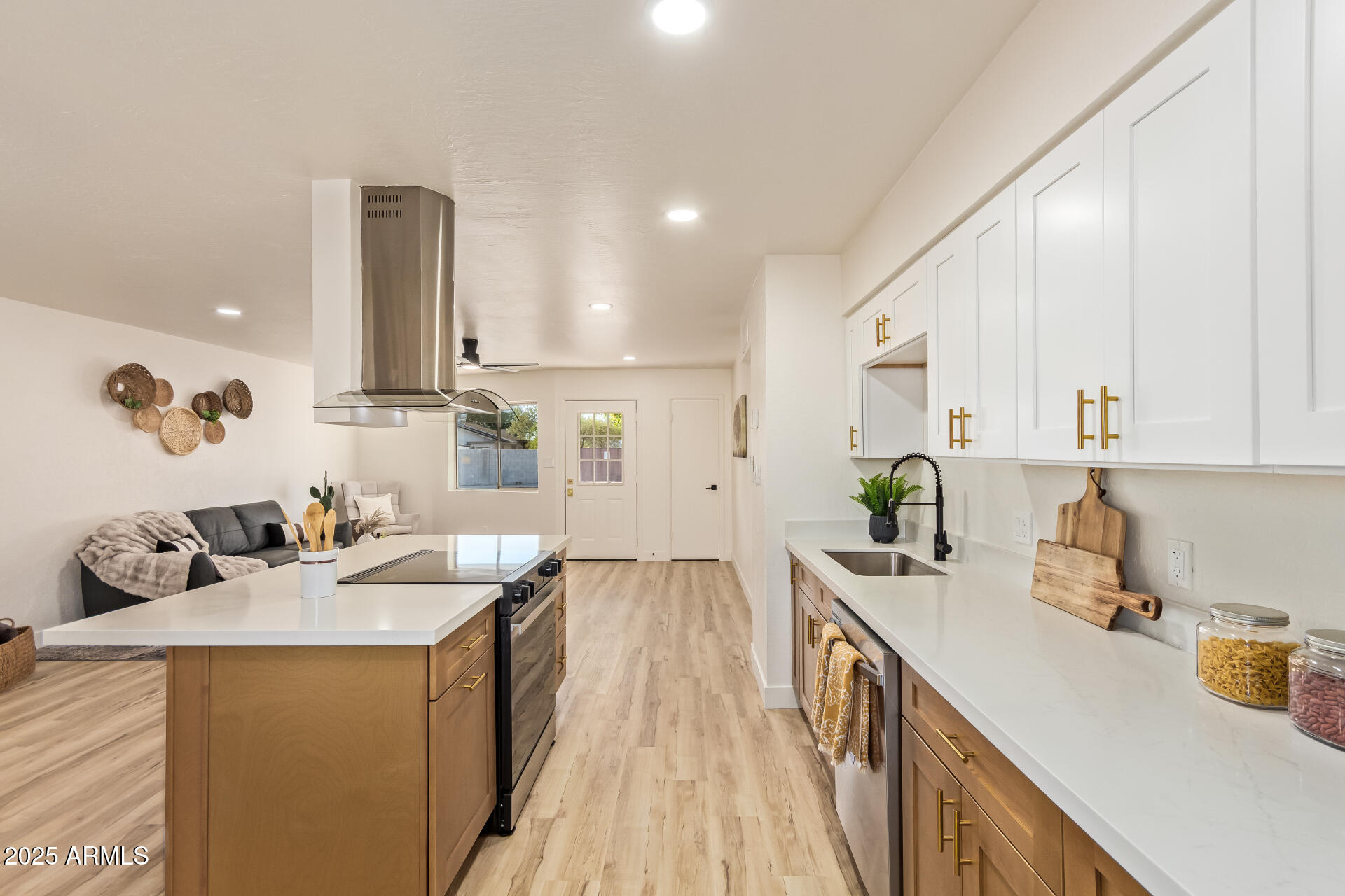 433 N 111TH Place
