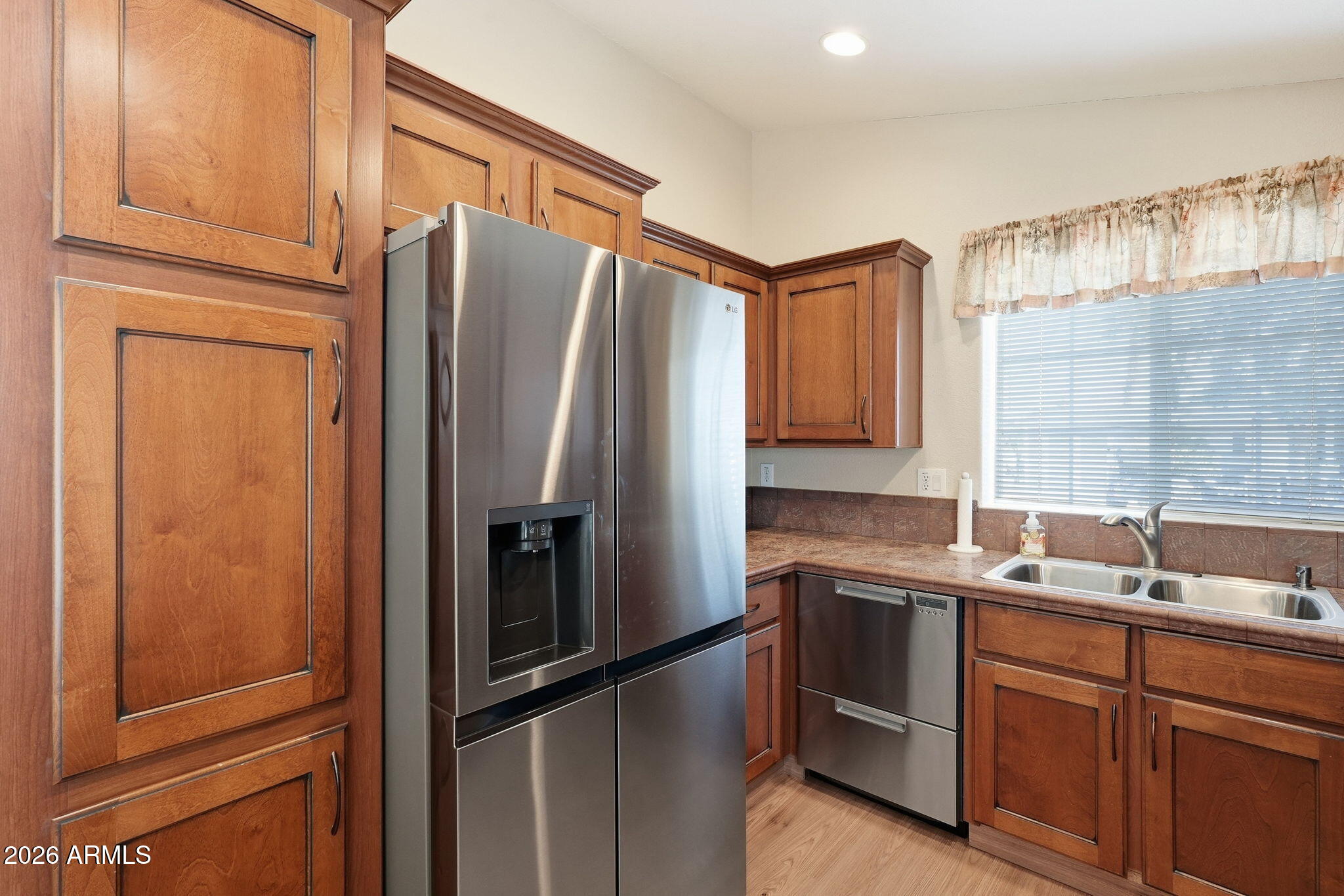 11201 N EL MIRAGE Road 647