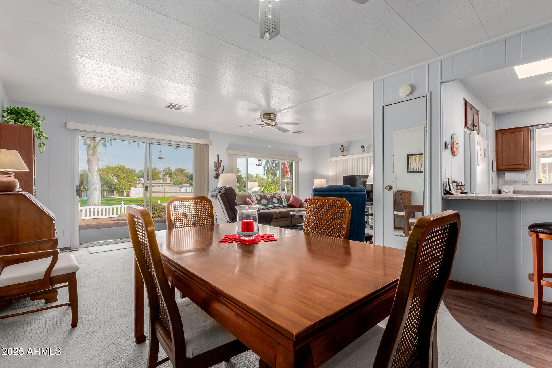 9422 E Lakeside Drive