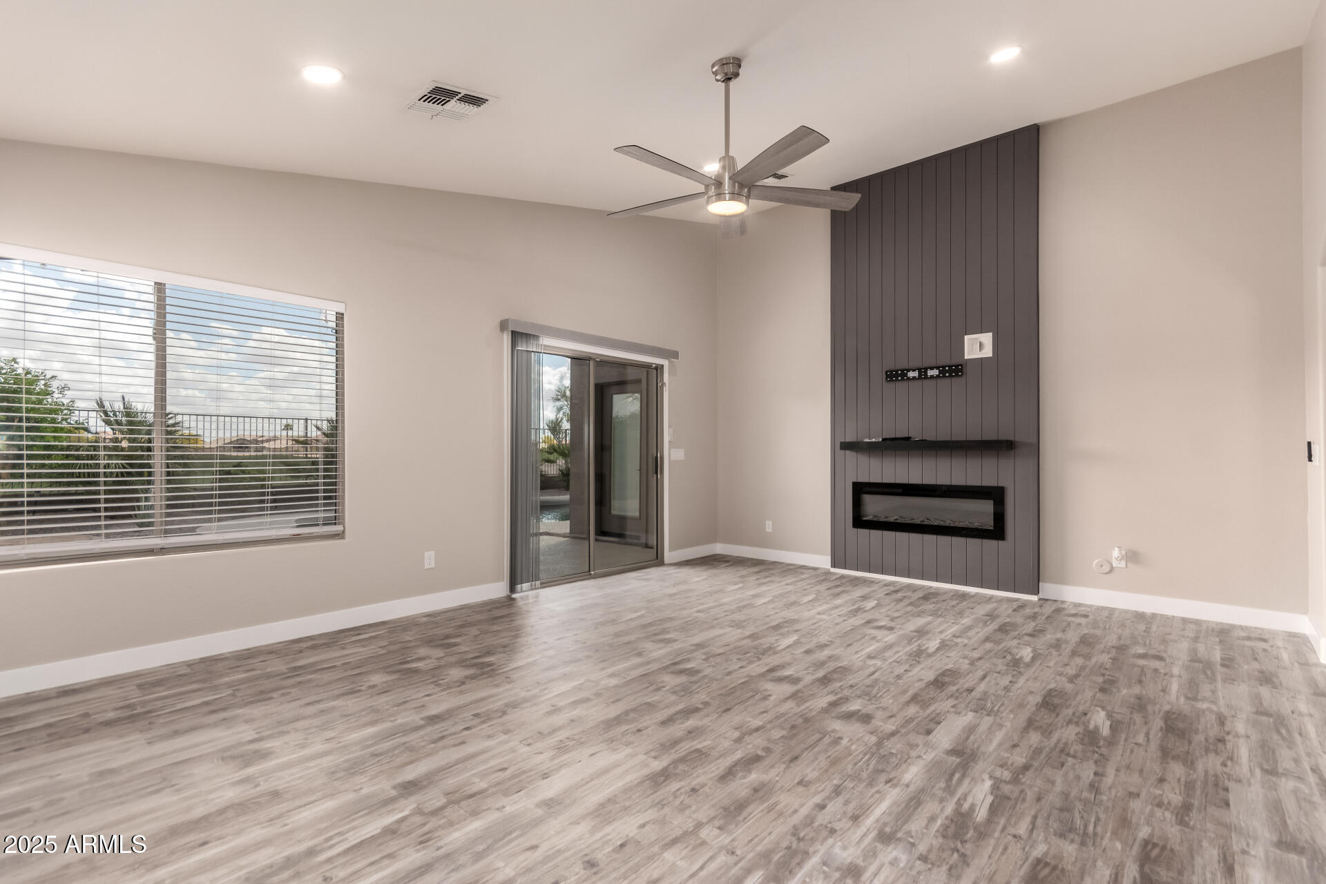 21977 N VAN LOO Drive