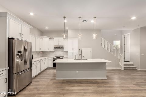 1476 E SHANNON Street Gilbert AZ 85295