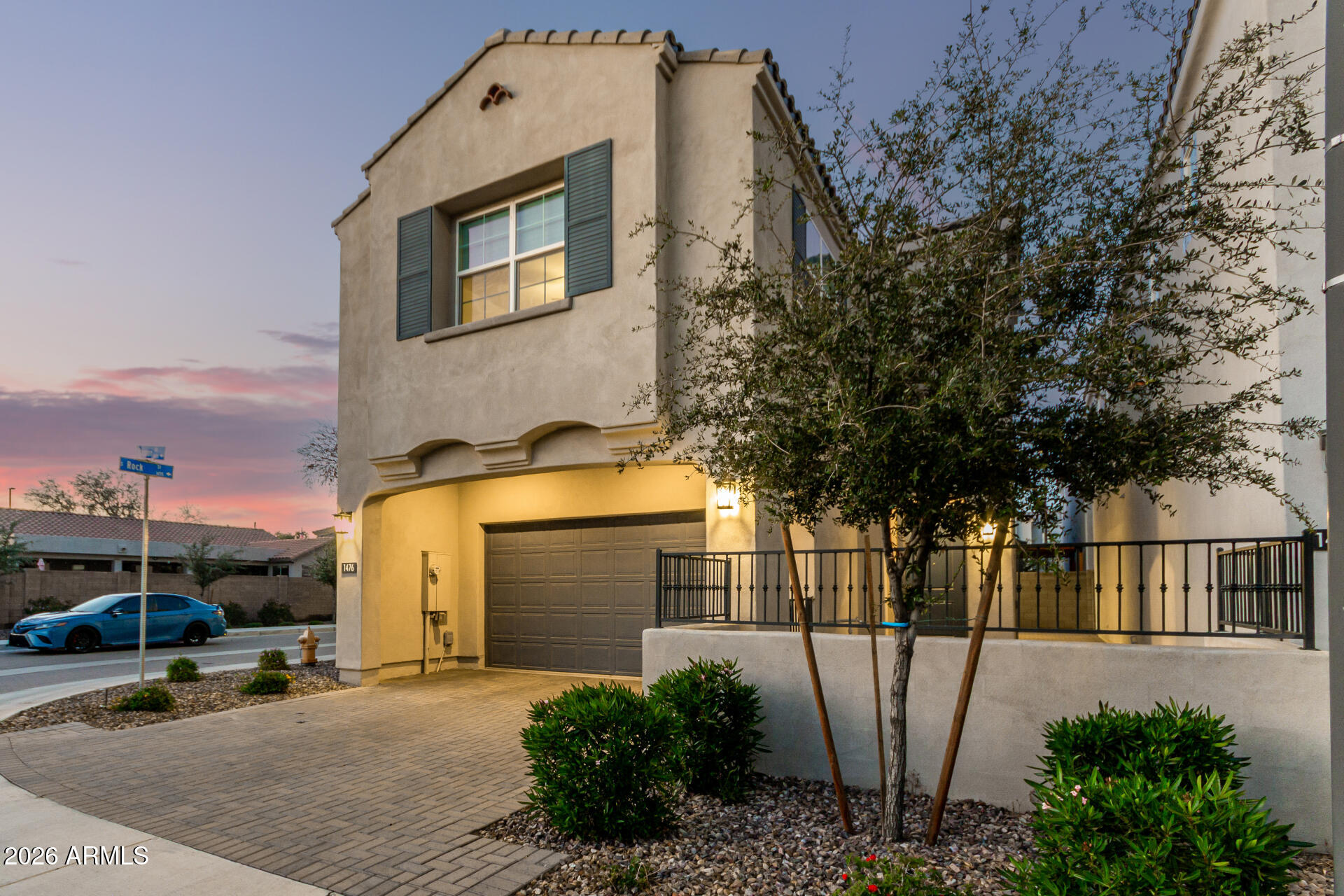 1476 E SHANNON Street