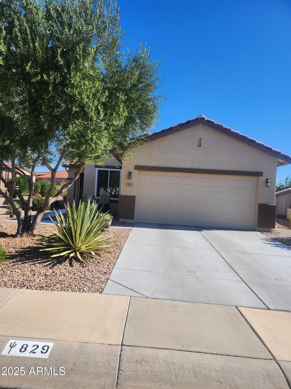Photo of 829 S 229th Drive, Buckeye, AZ 85326 (MLS # 6929161)