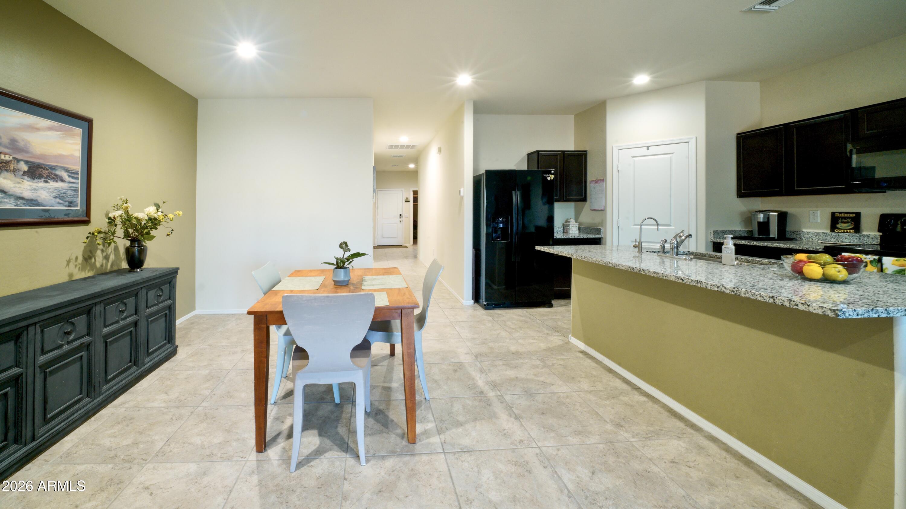 1741 W CAMERON Boulevard