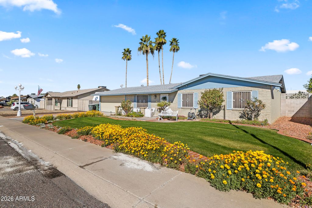 Photo of 3520 W Voltaire Avenue, Phoenix, AZ 85029 (MLS # 6975929)