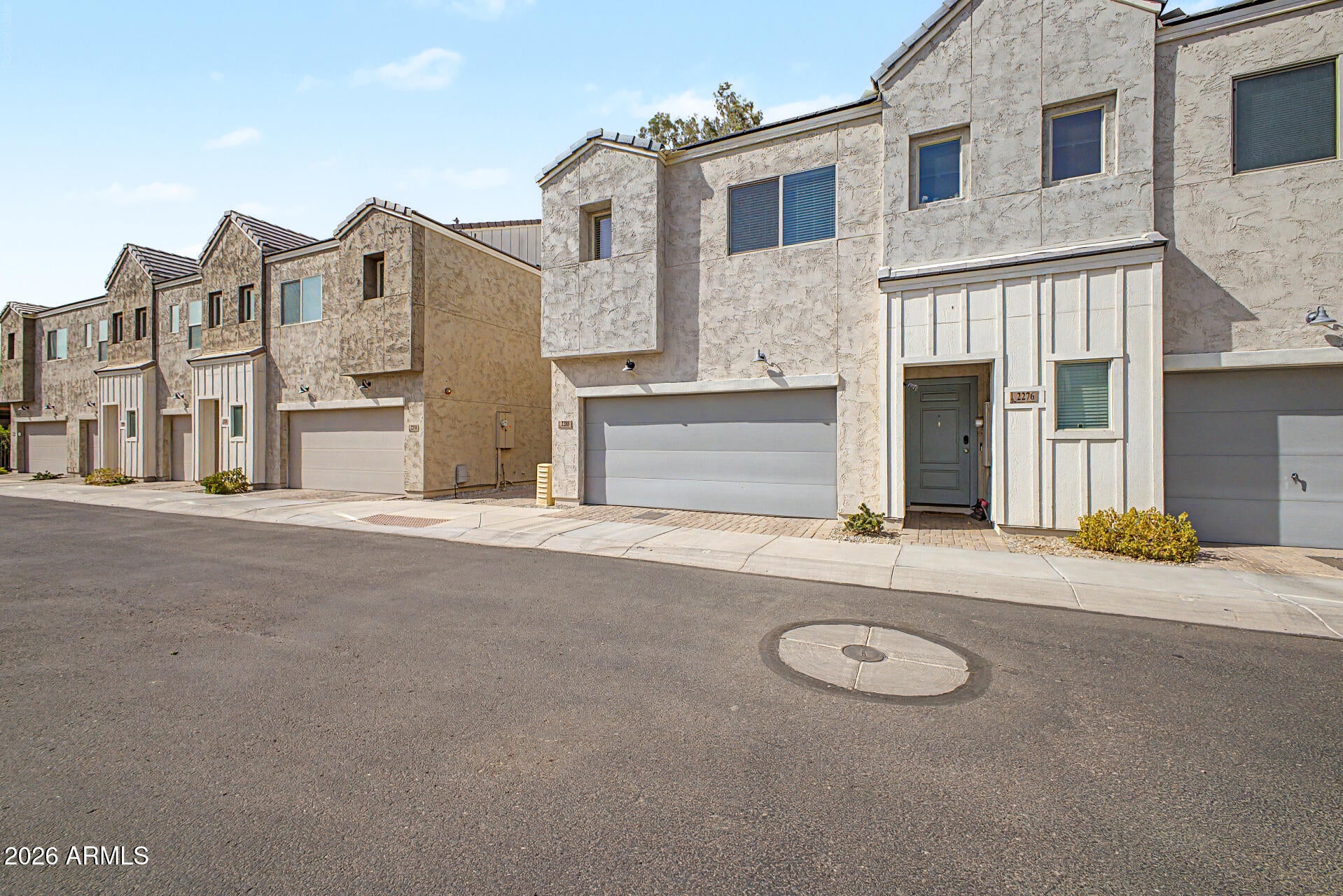 2280 W HARMONT Drive