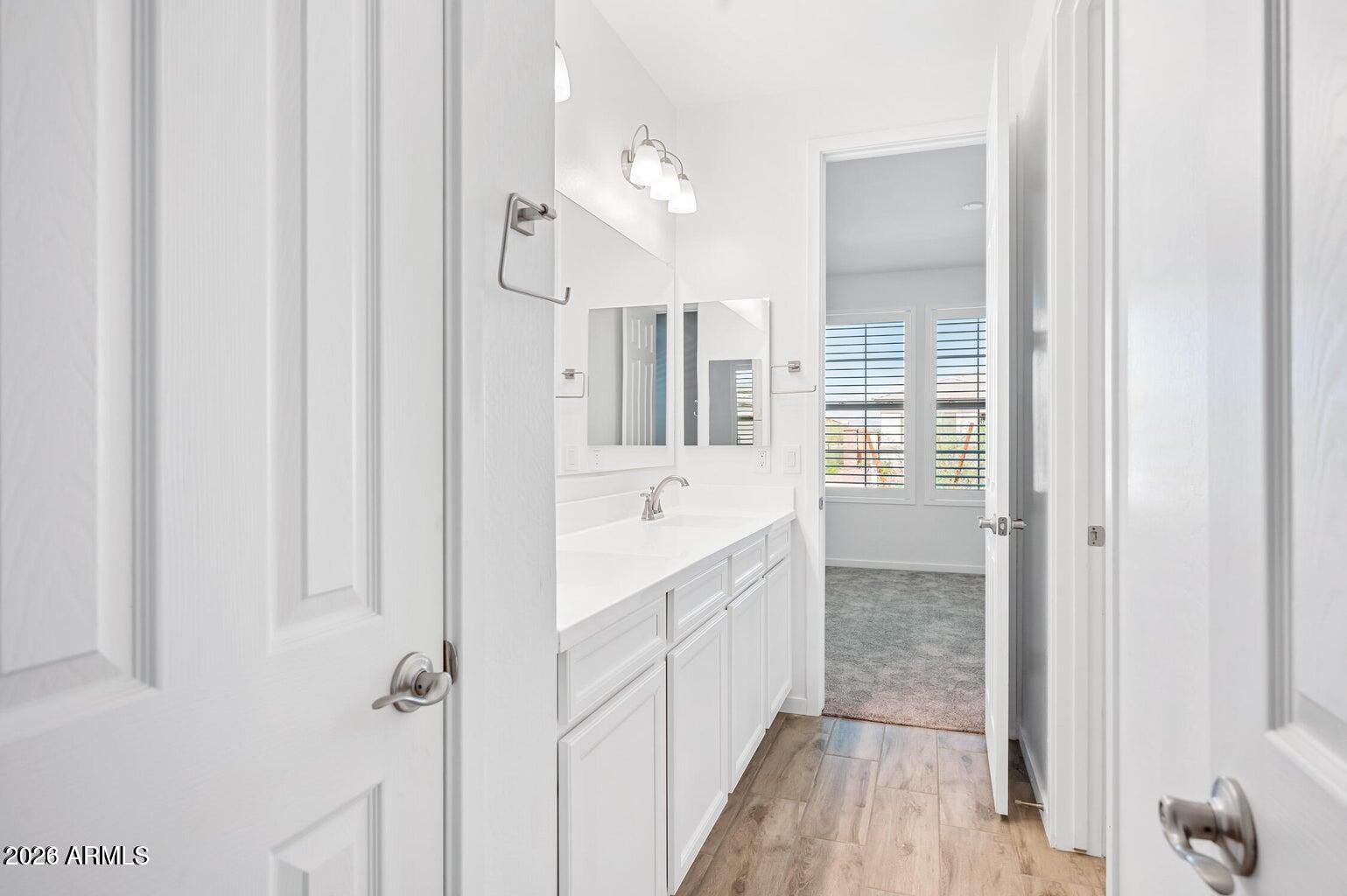 17871 W STRAIGHT ARROW Lane