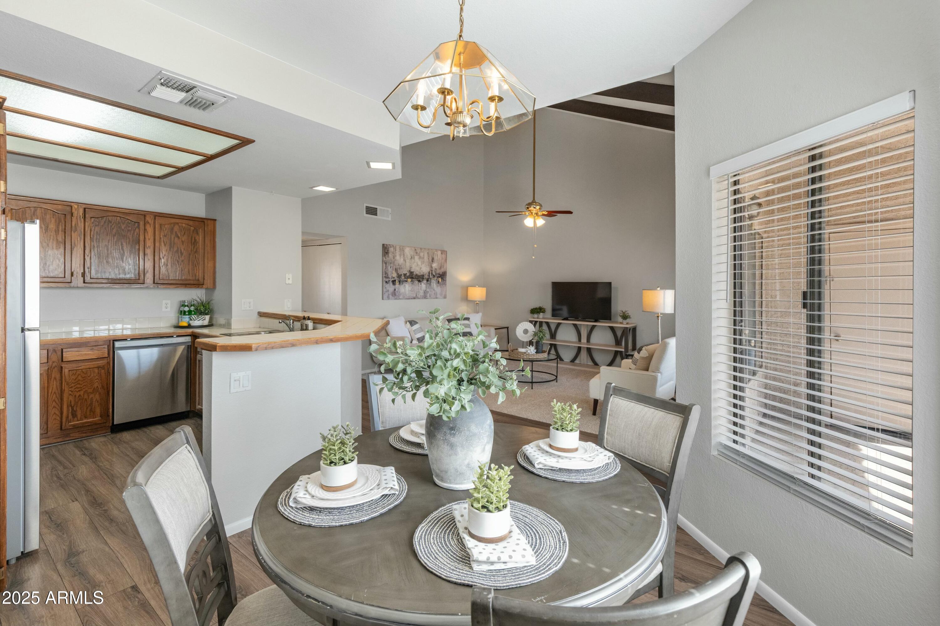 Phoenix, Arizona 85029, United States, 2 Bedrooms Bedrooms, ,2 BathroomsBathrooms,Residential,Active,91628