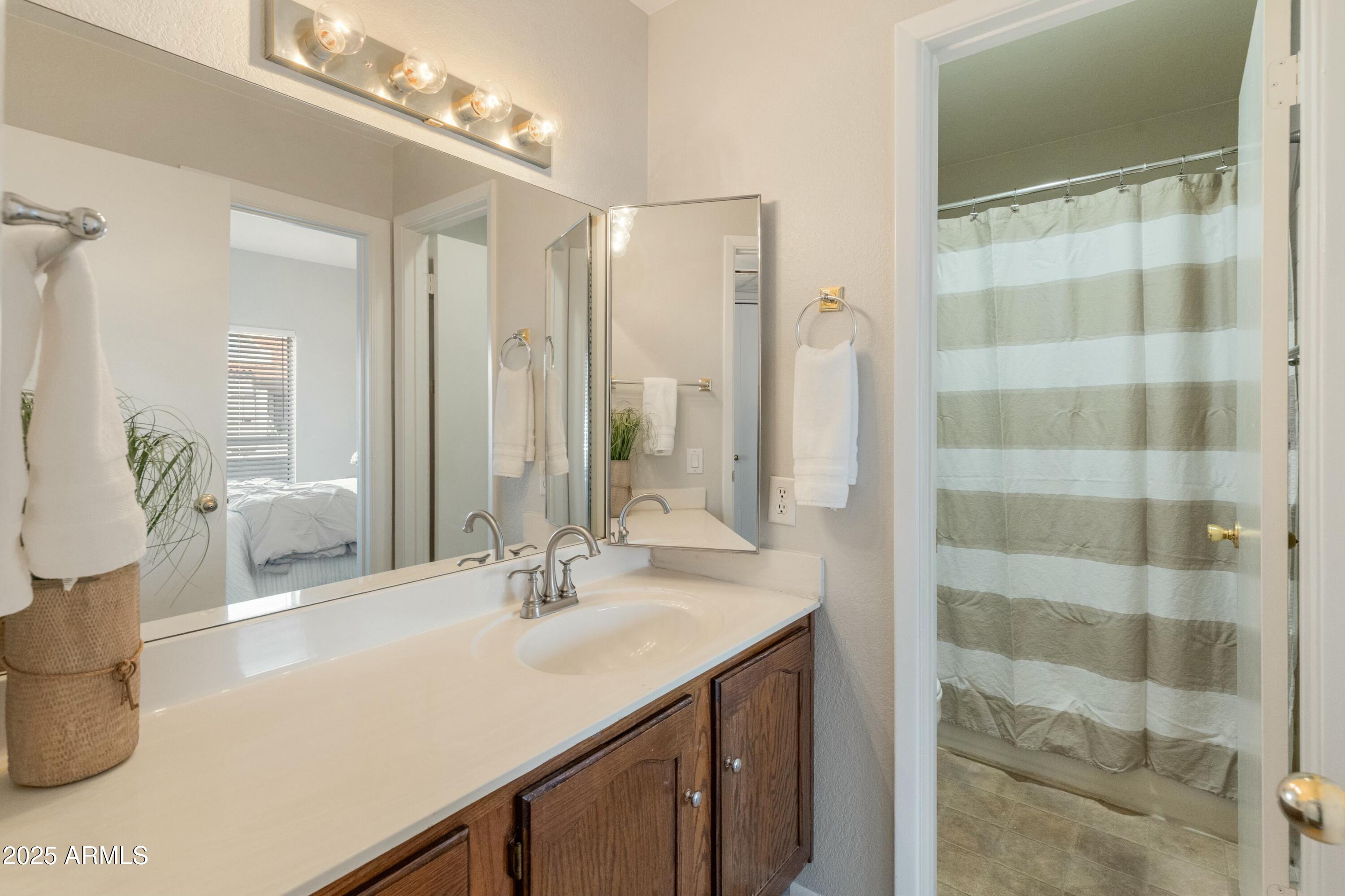 Phoenix, Arizona 85029, United States, 2 Bedrooms Bedrooms, ,2 BathroomsBathrooms,Residential,Active,91628