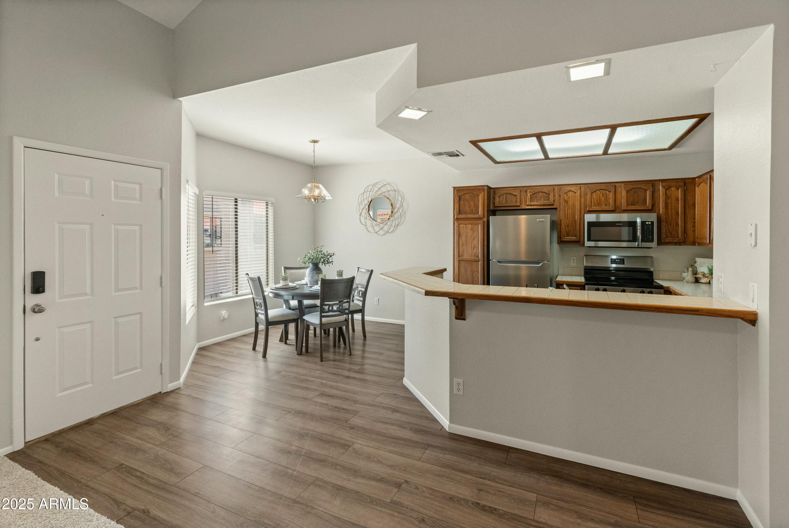 Phoenix, Arizona 85029, United States, 2 Bedrooms Bedrooms, ,2 BathroomsBathrooms,Residential,Active,91628