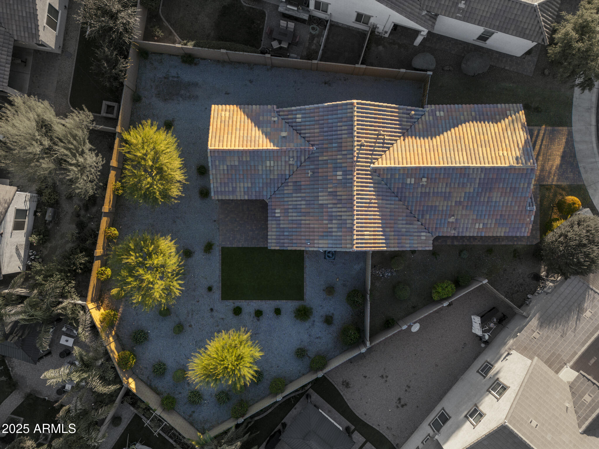 10037 W CASHMAN Drive