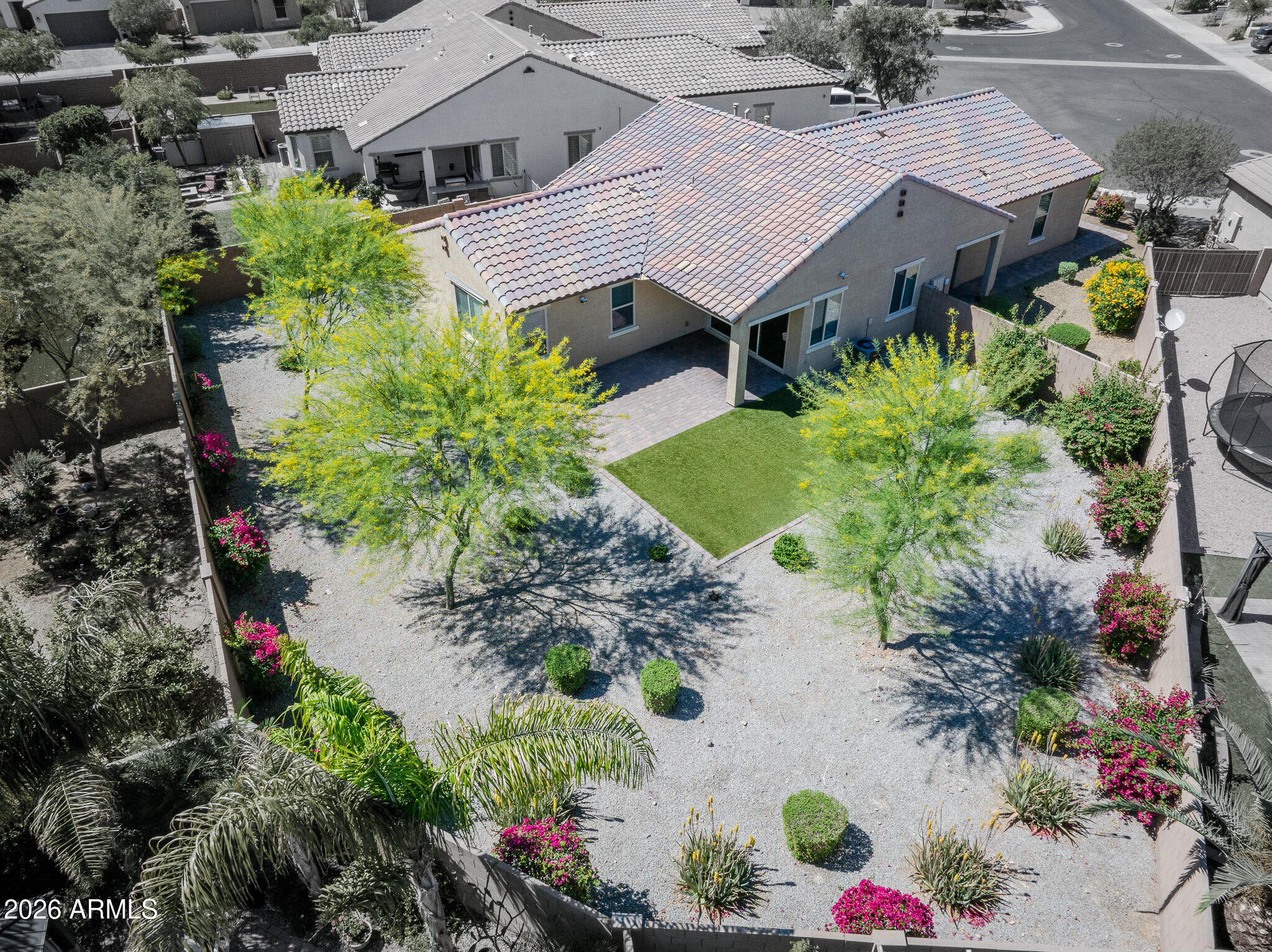 10037 W CASHMAN Drive