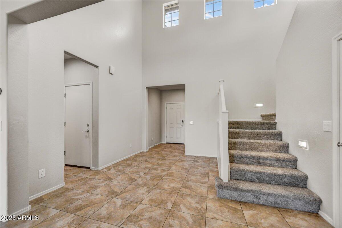 1854 W FETLOCK Trail