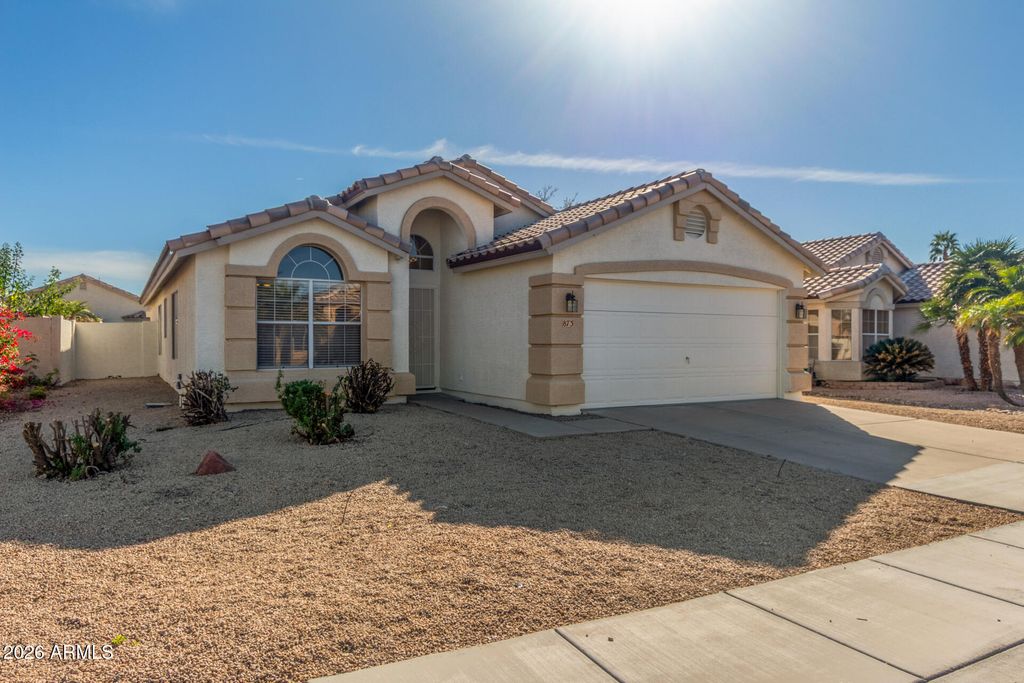 Photo of 873 E Constitution Drive, Chandler, AZ 85225 (MLS # 6971627)