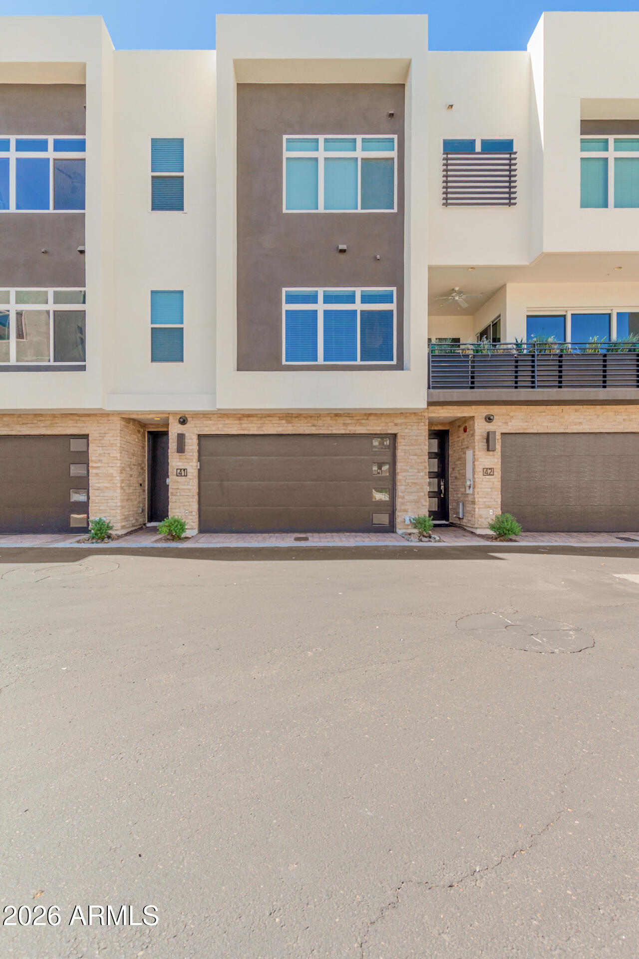 1717 E MORTEN Avenue 41