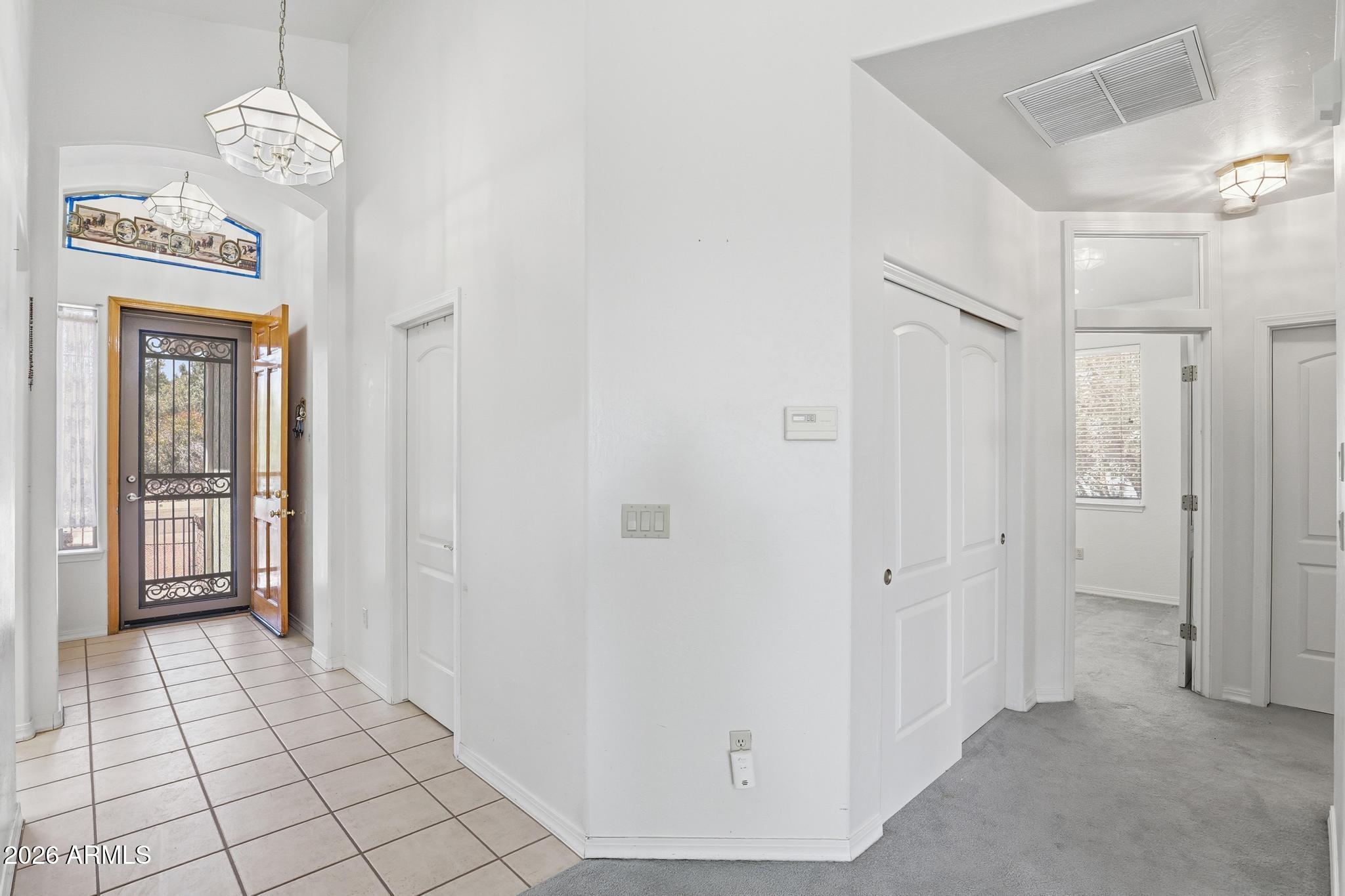 1119 S MOUNTAIN VIEW Drive