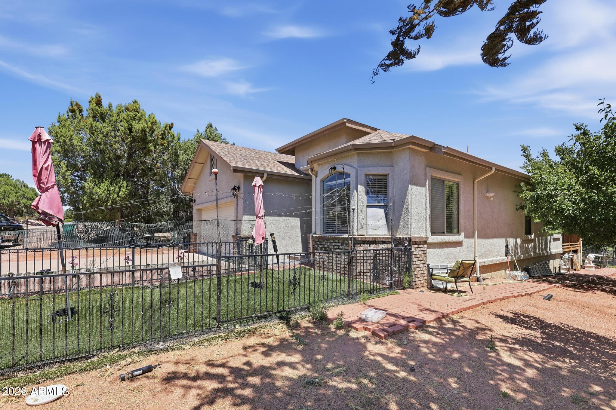 1119 S MOUNTAIN VIEW Drive