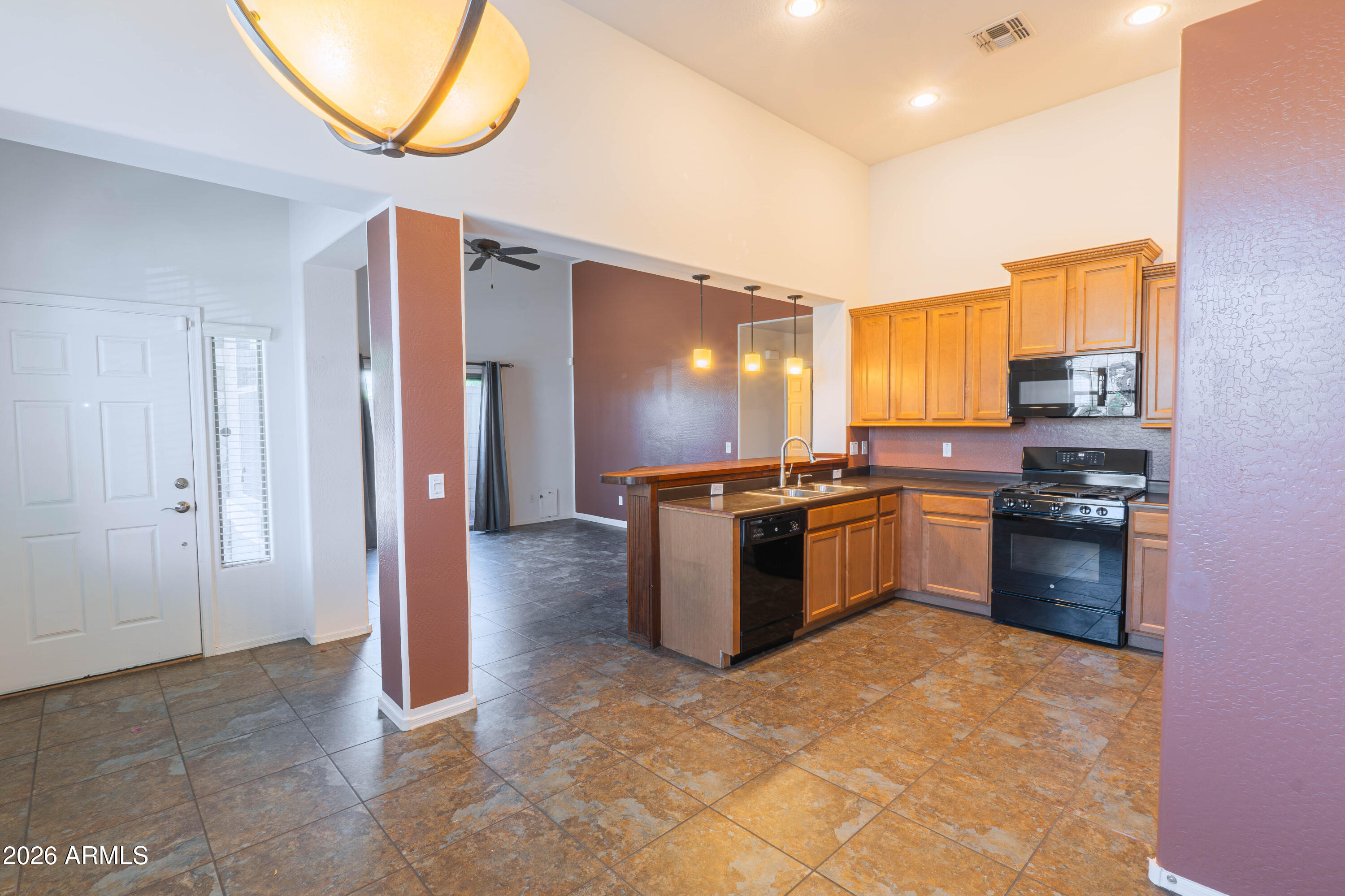 3921 E Sophie Lane