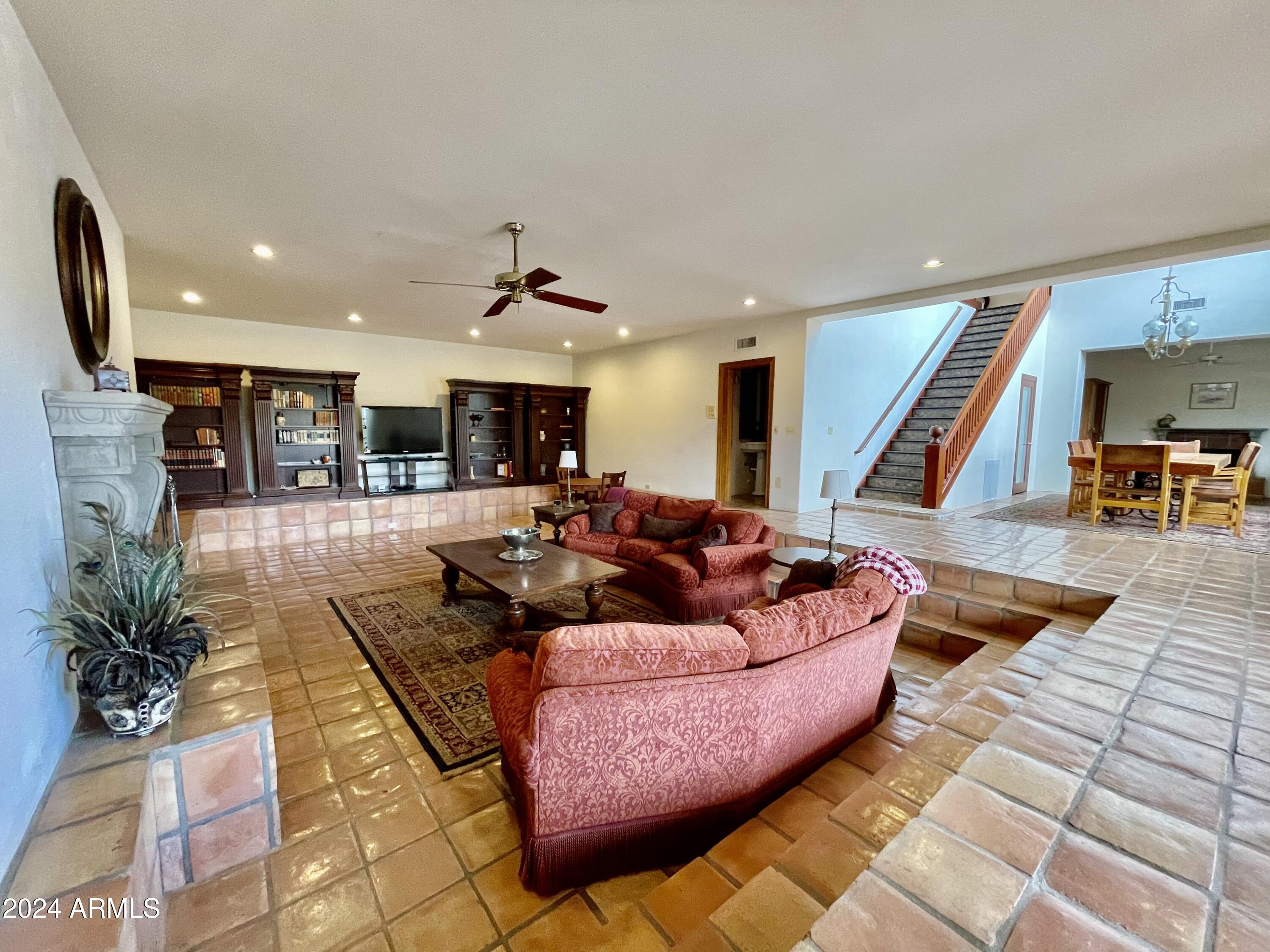 39002 N School House Road