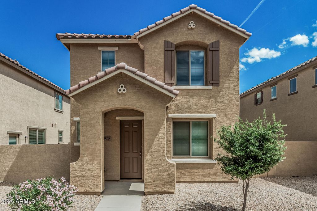 Photo of 923 E Agua Fria Lane, Avondale, AZ 85323 (MLS # 6884084)