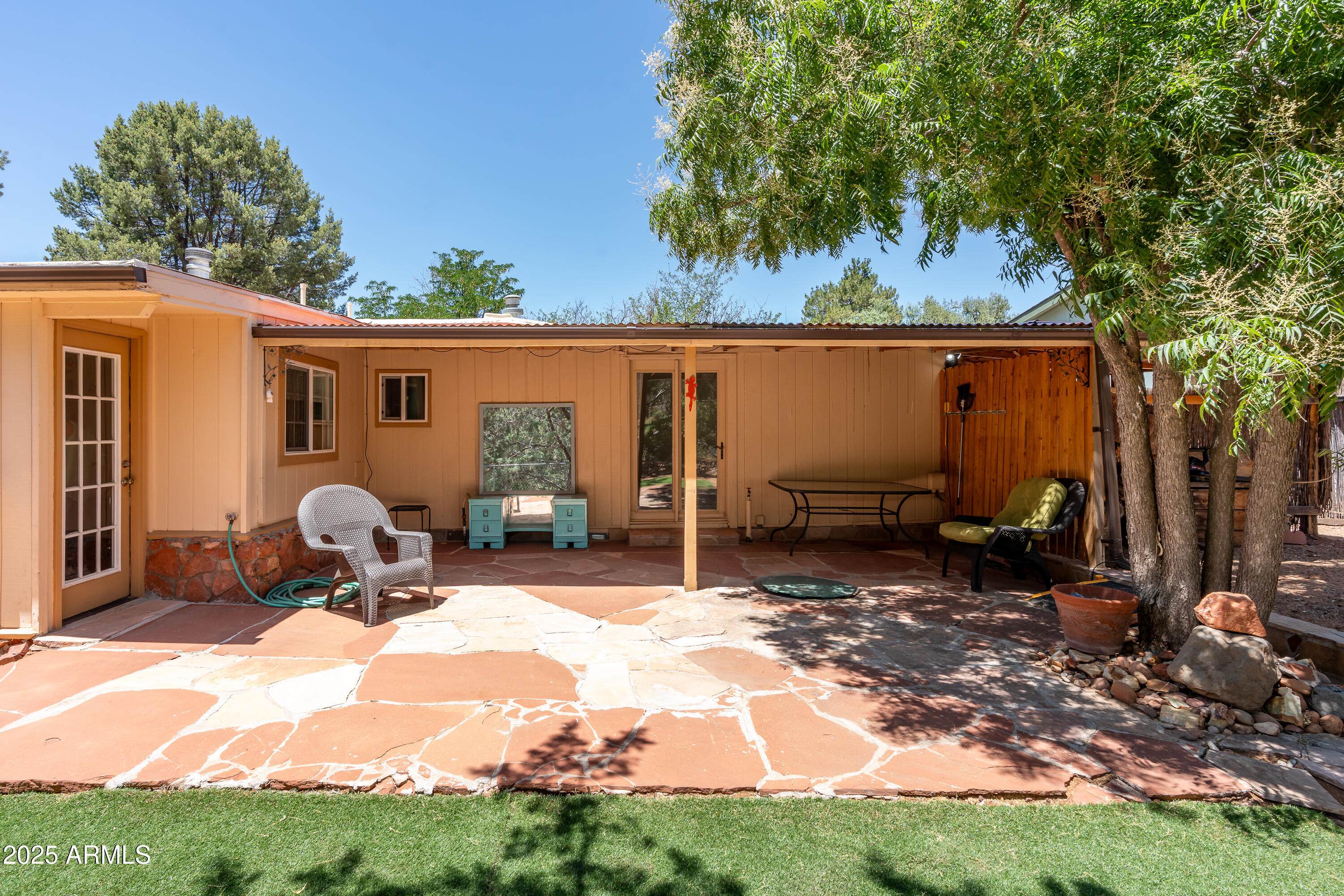 Sedona, Arizona 86351, United States, 2 Bedrooms Bedrooms, ,1 BathroomBathrooms,Residential,Pending,182930