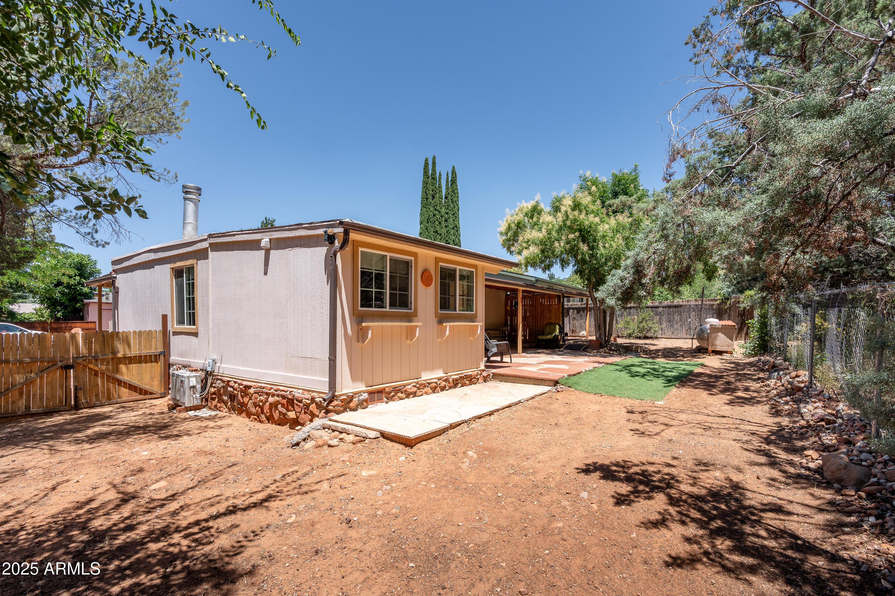 Sedona, Arizona 86351, United States, 2 Bedrooms Bedrooms, ,1 BathroomBathrooms,Residential,Pending,182930