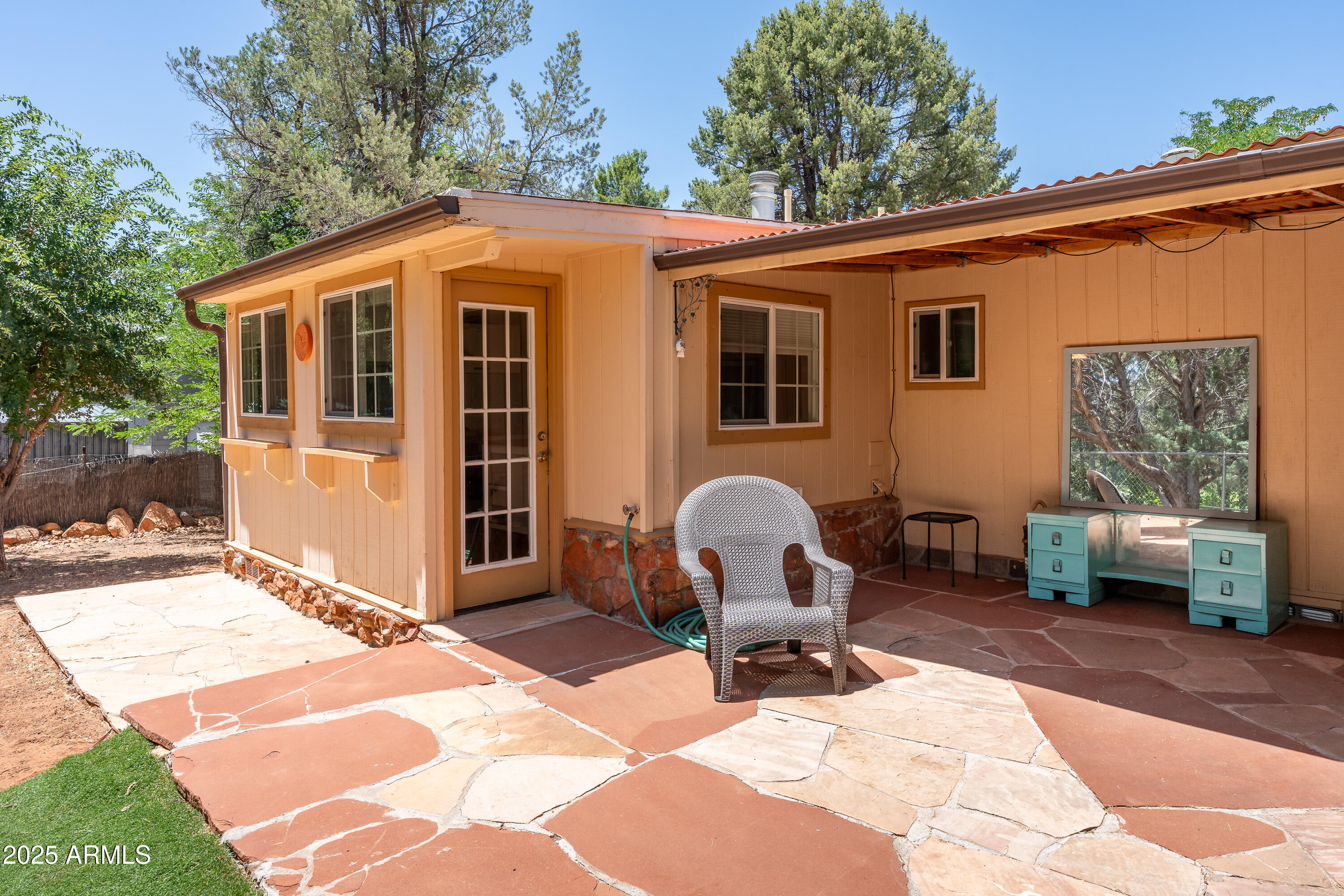 Sedona, Arizona 86351, United States, 2 Bedrooms Bedrooms, ,1 BathroomBathrooms,Residential,Pending,182930