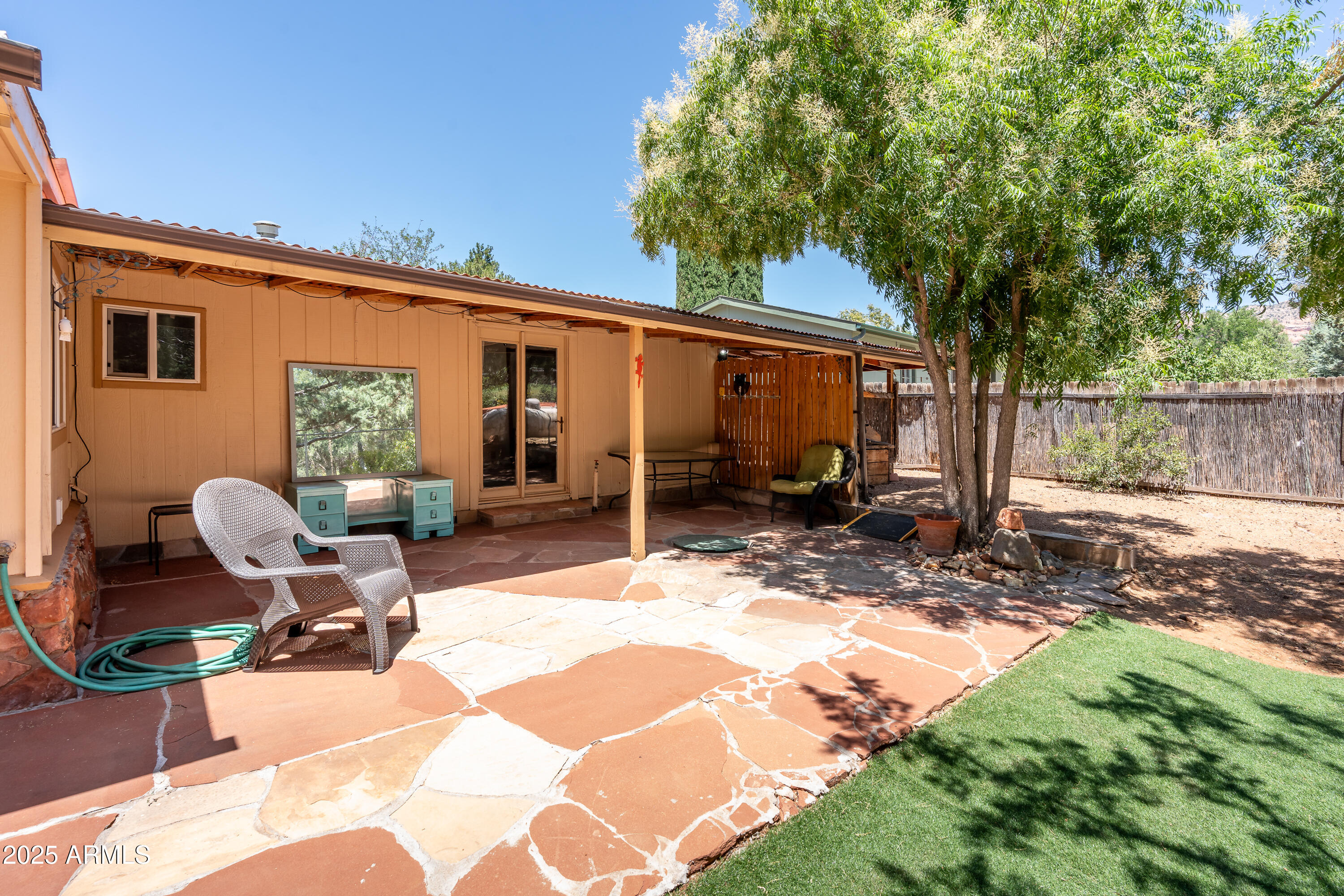 Sedona, Arizona 86351, United States, 2 Bedrooms Bedrooms, ,1 BathroomBathrooms,Residential,Pending,182930