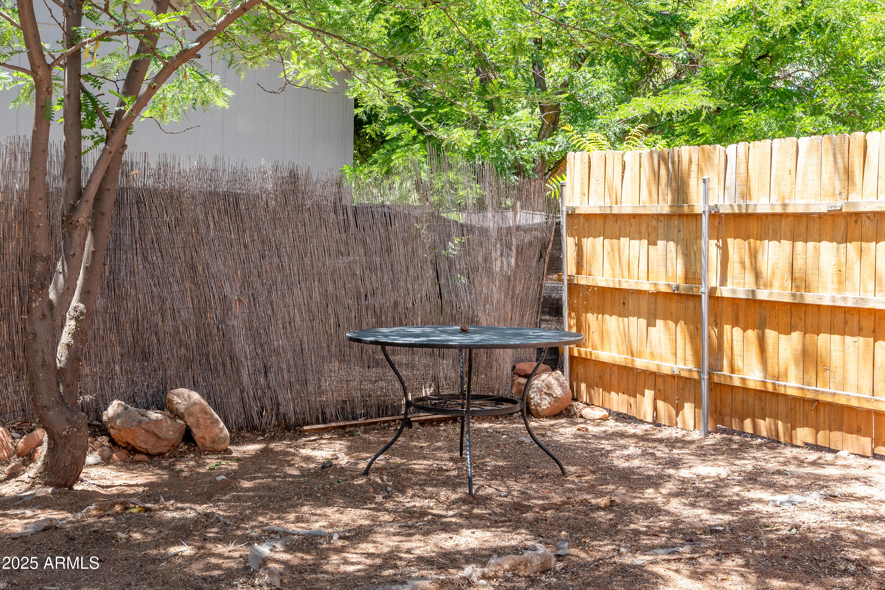 Sedona, Arizona 86351, United States, 2 Bedrooms Bedrooms, ,1 BathroomBathrooms,Residential,Pending,182930