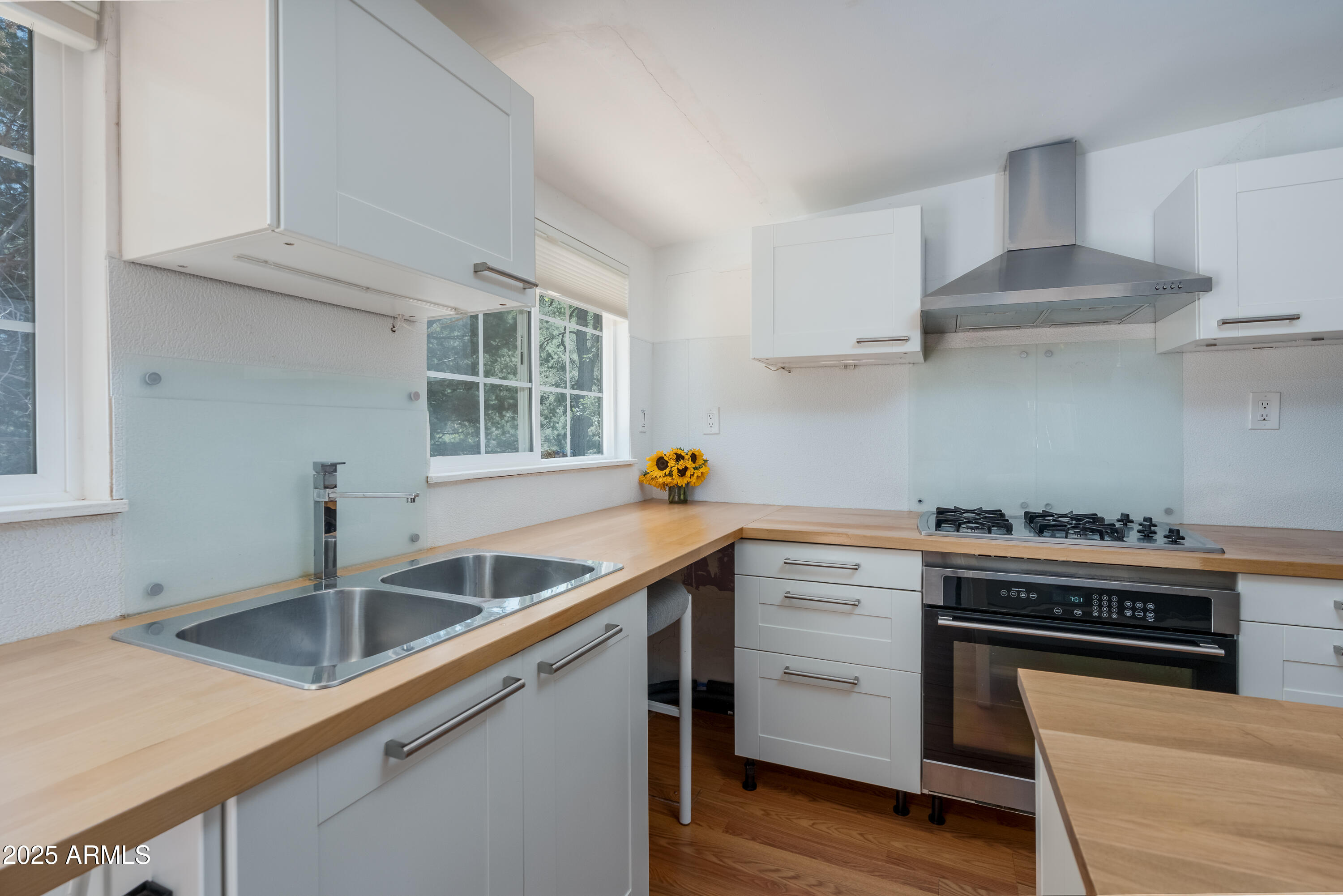 Sedona, Arizona 86351, United States, 2 Bedrooms Bedrooms, ,1 BathroomBathrooms,Residential,Pending,182930