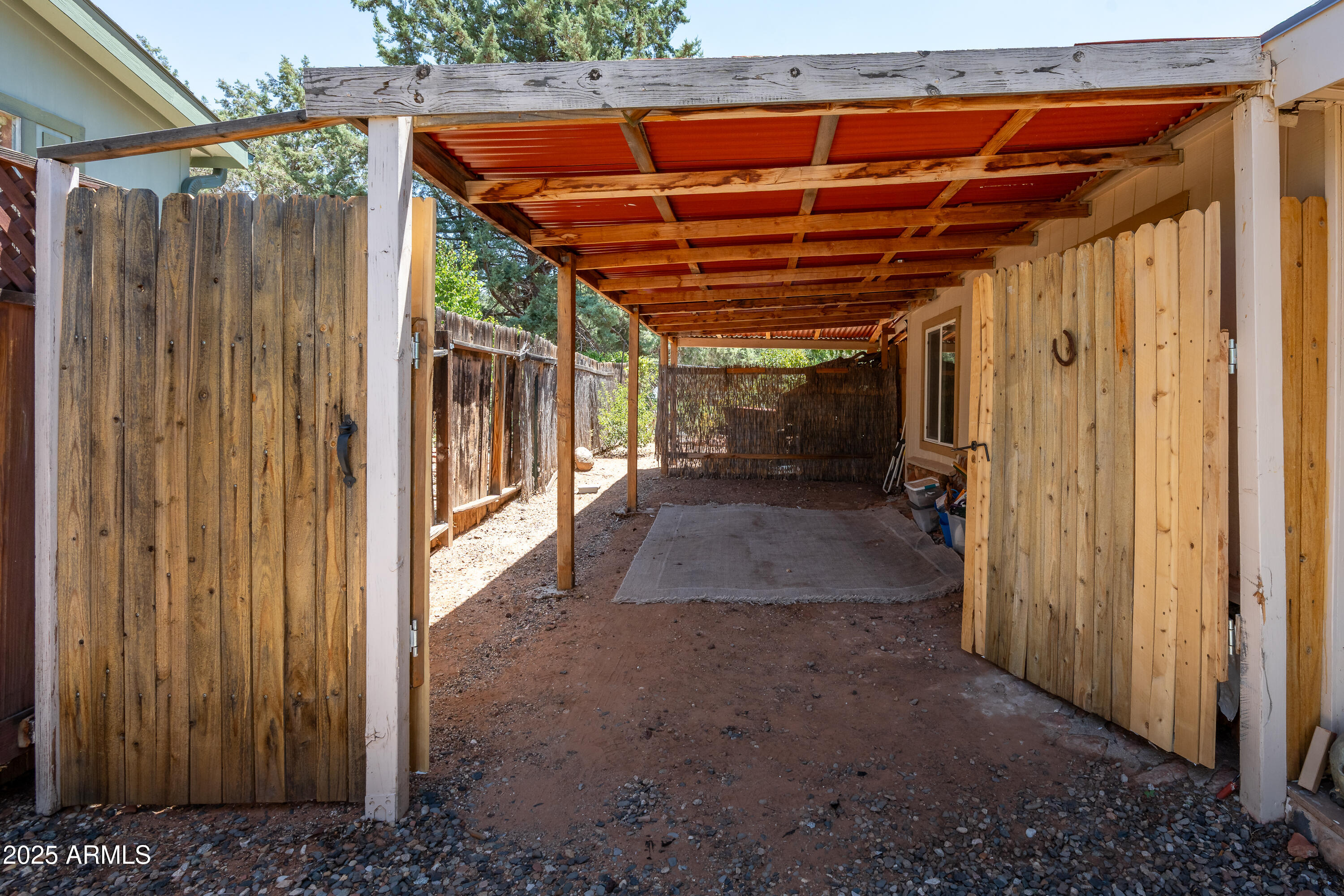 Sedona, Arizona 86351, United States, 2 Bedrooms Bedrooms, ,1 BathroomBathrooms,Residential,Pending,182930