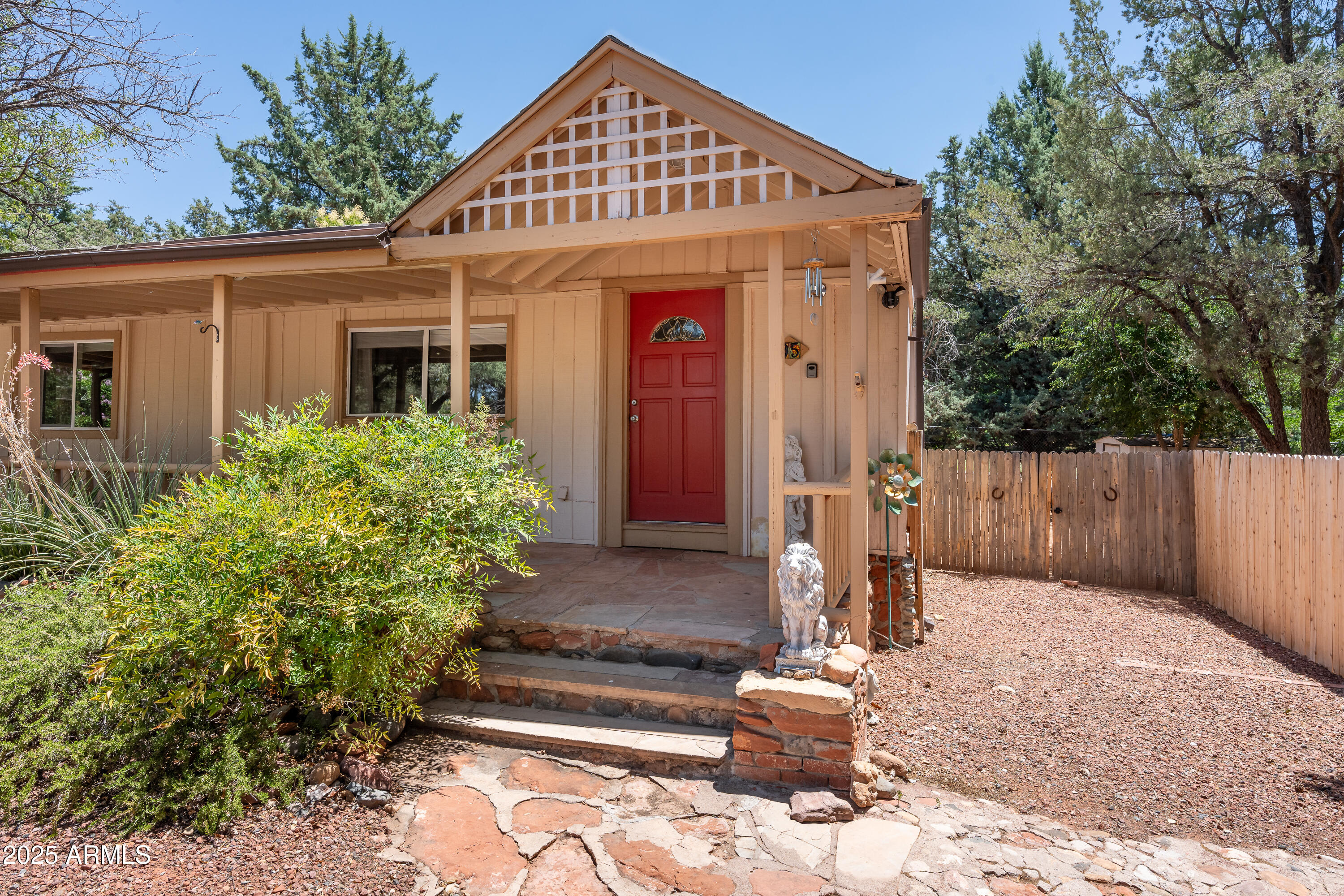 Sedona, Arizona 86351, United States, 2 Bedrooms Bedrooms, ,1 BathroomBathrooms,Residential,Pending,182930