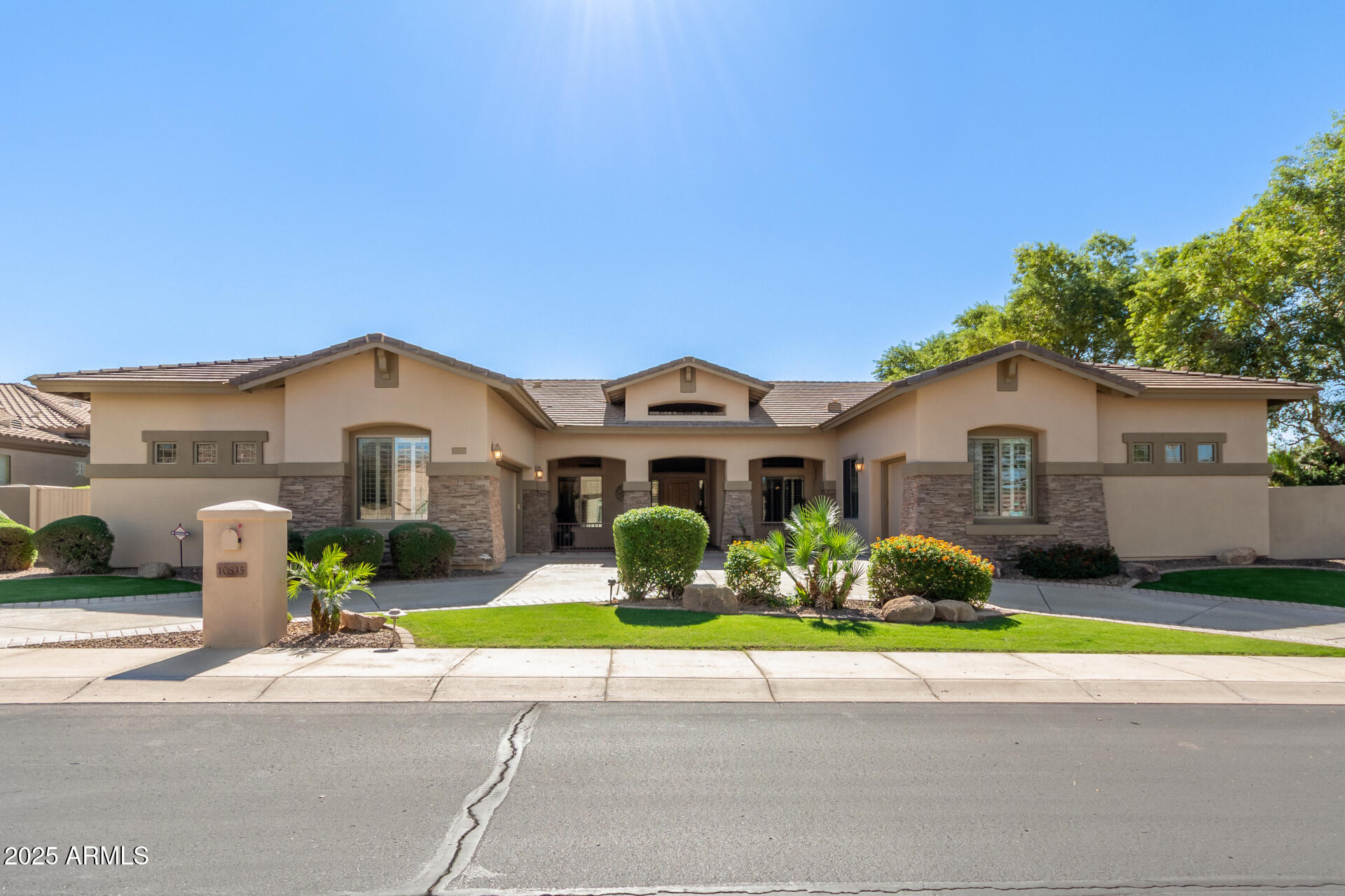 Homes for Sale in Queen Creek Arizona 3 10835 E CANNON Drive