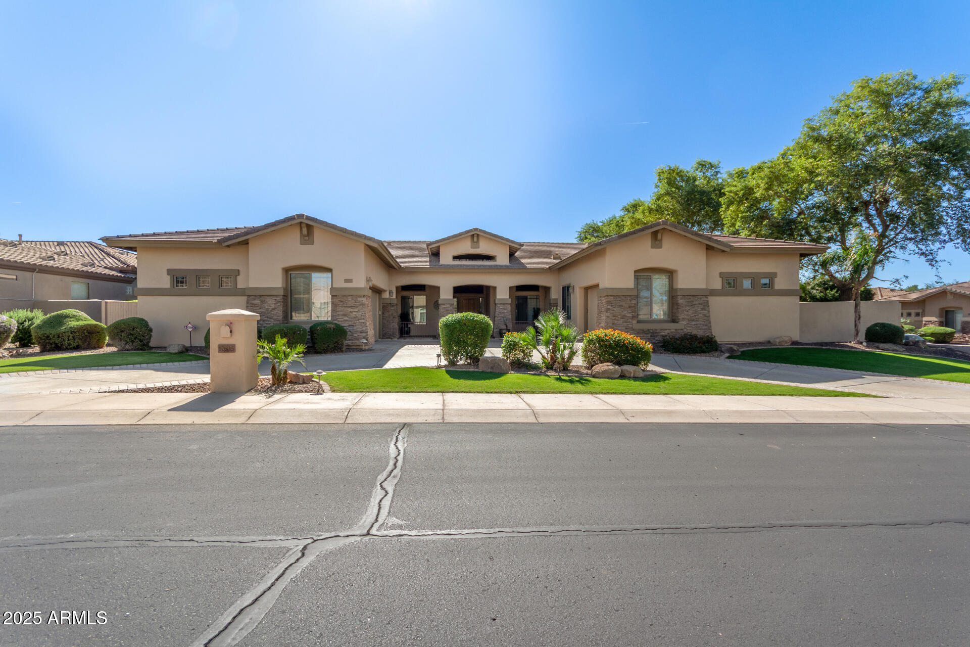 Homes for Sale in Queen Creek Arizona 2 10835 E CANNON Drive