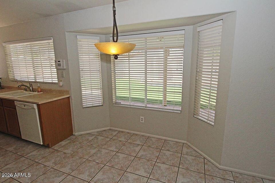 Properties 4 4340 E AMBER RIDGE Way