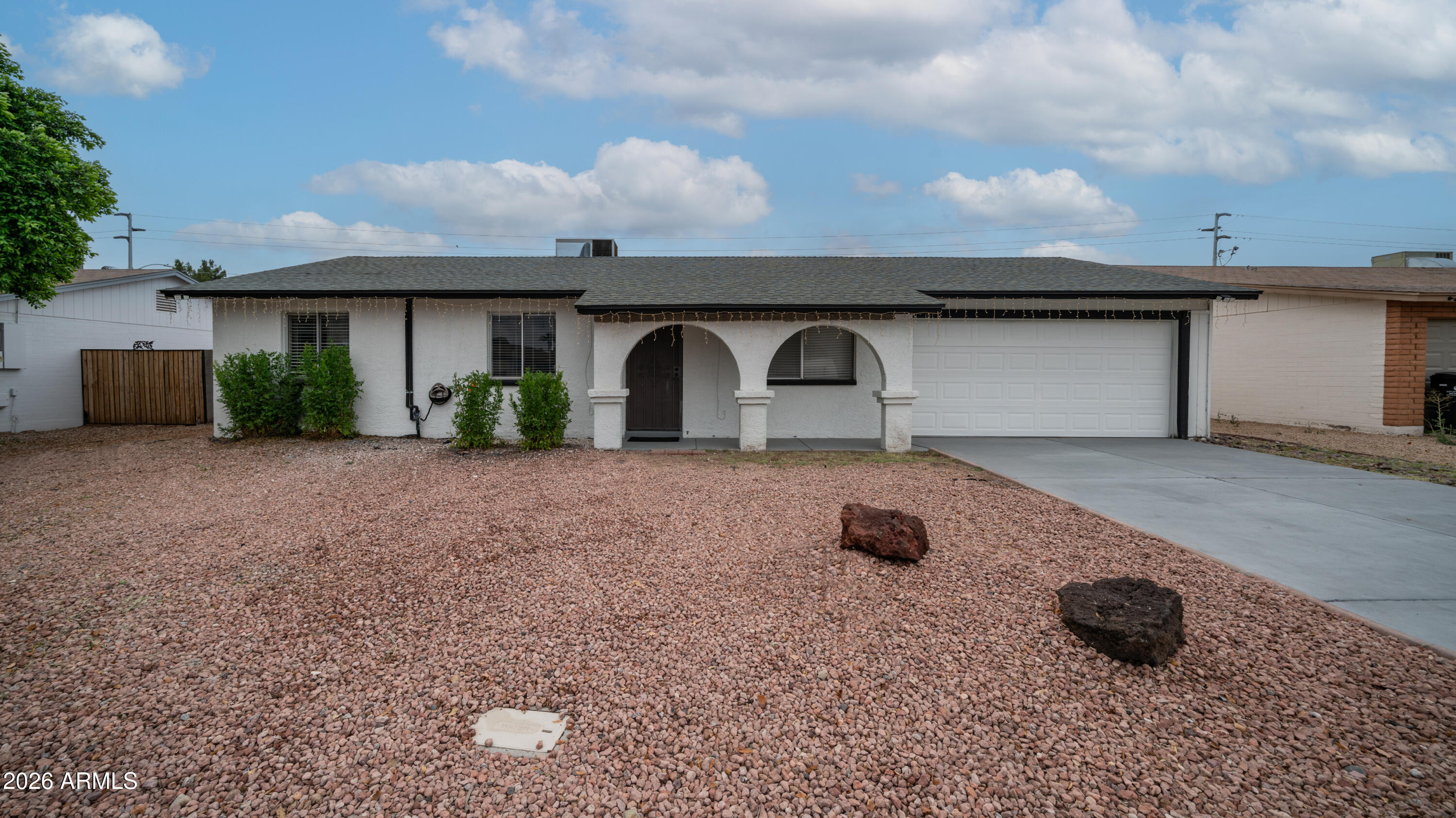 4146 W DESERT HILLS Drive