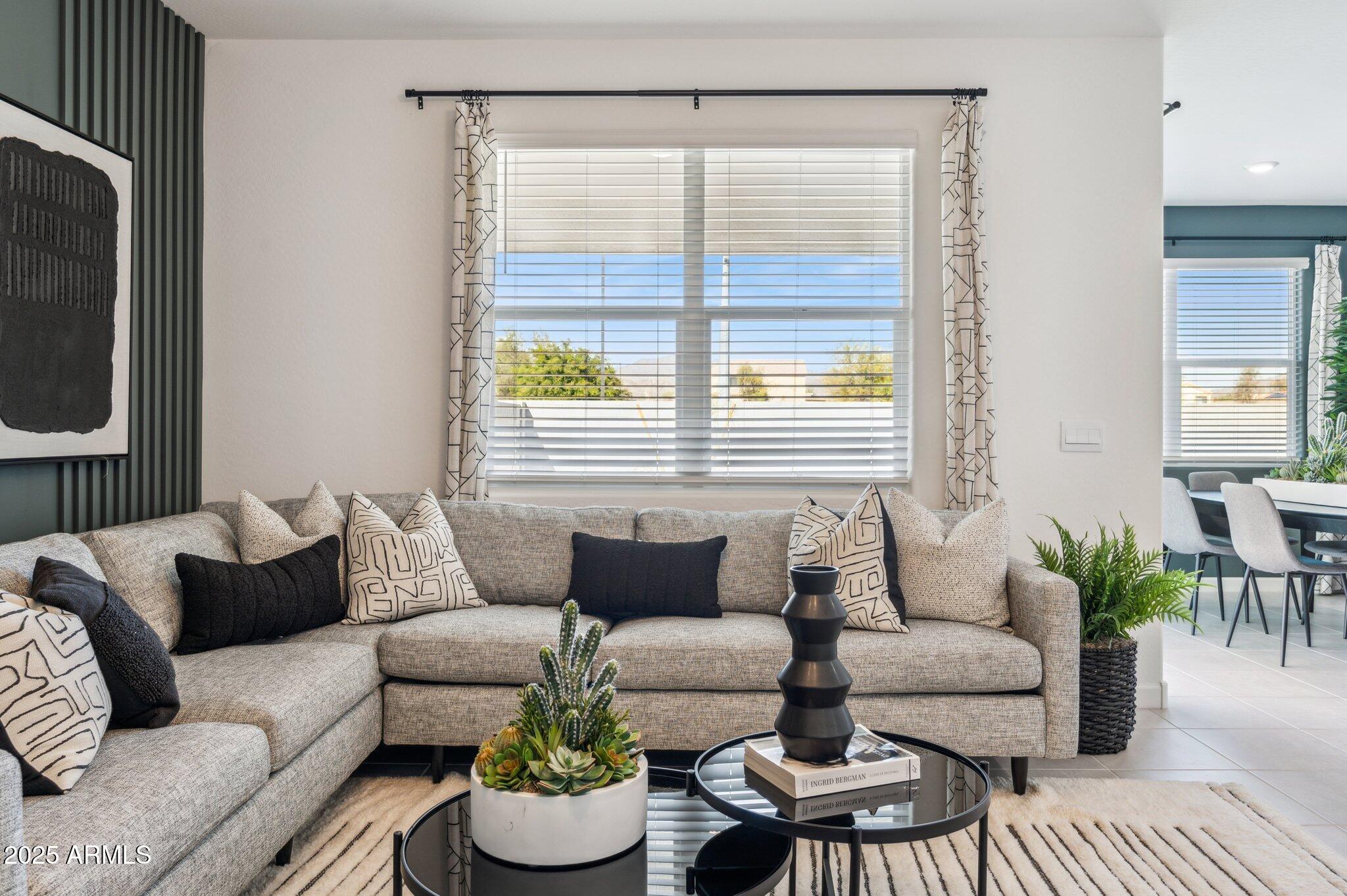 24048 W PAPAGO Street