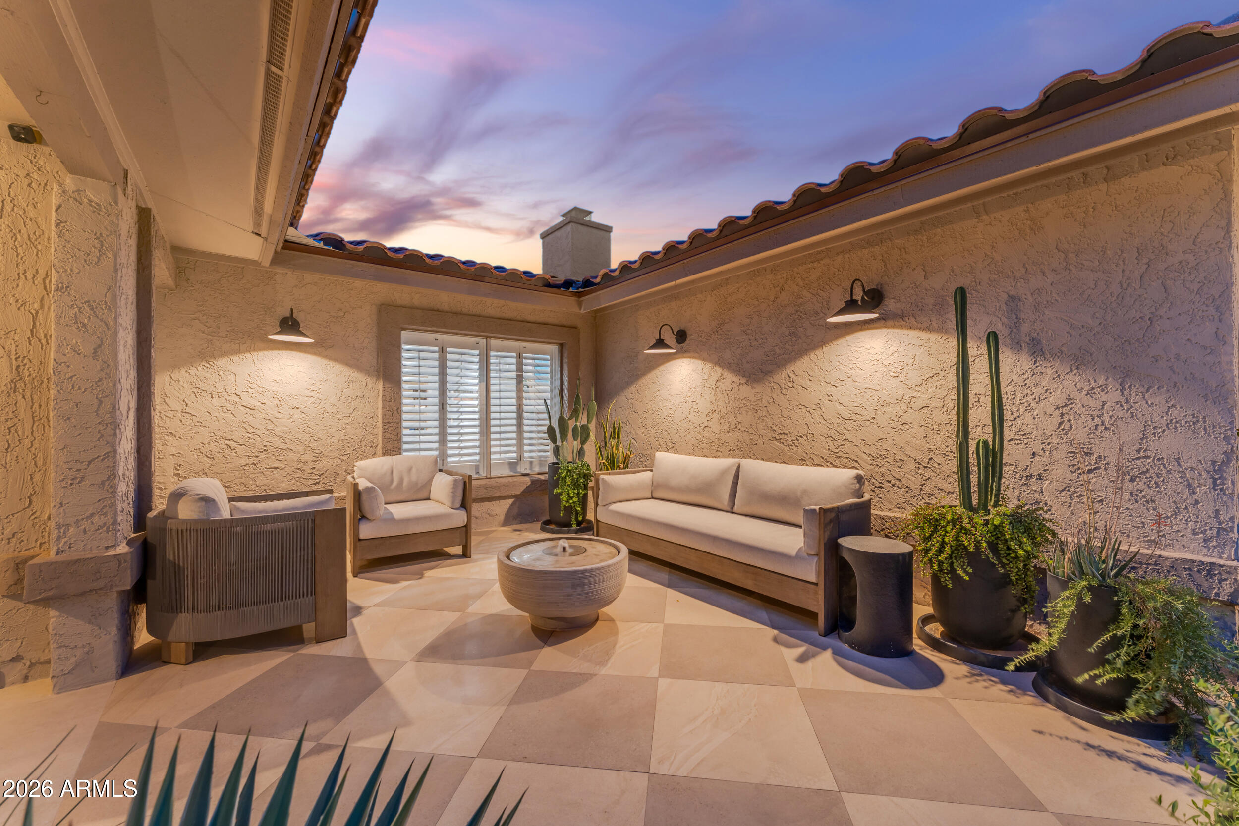 133 W PERSHING Avenue