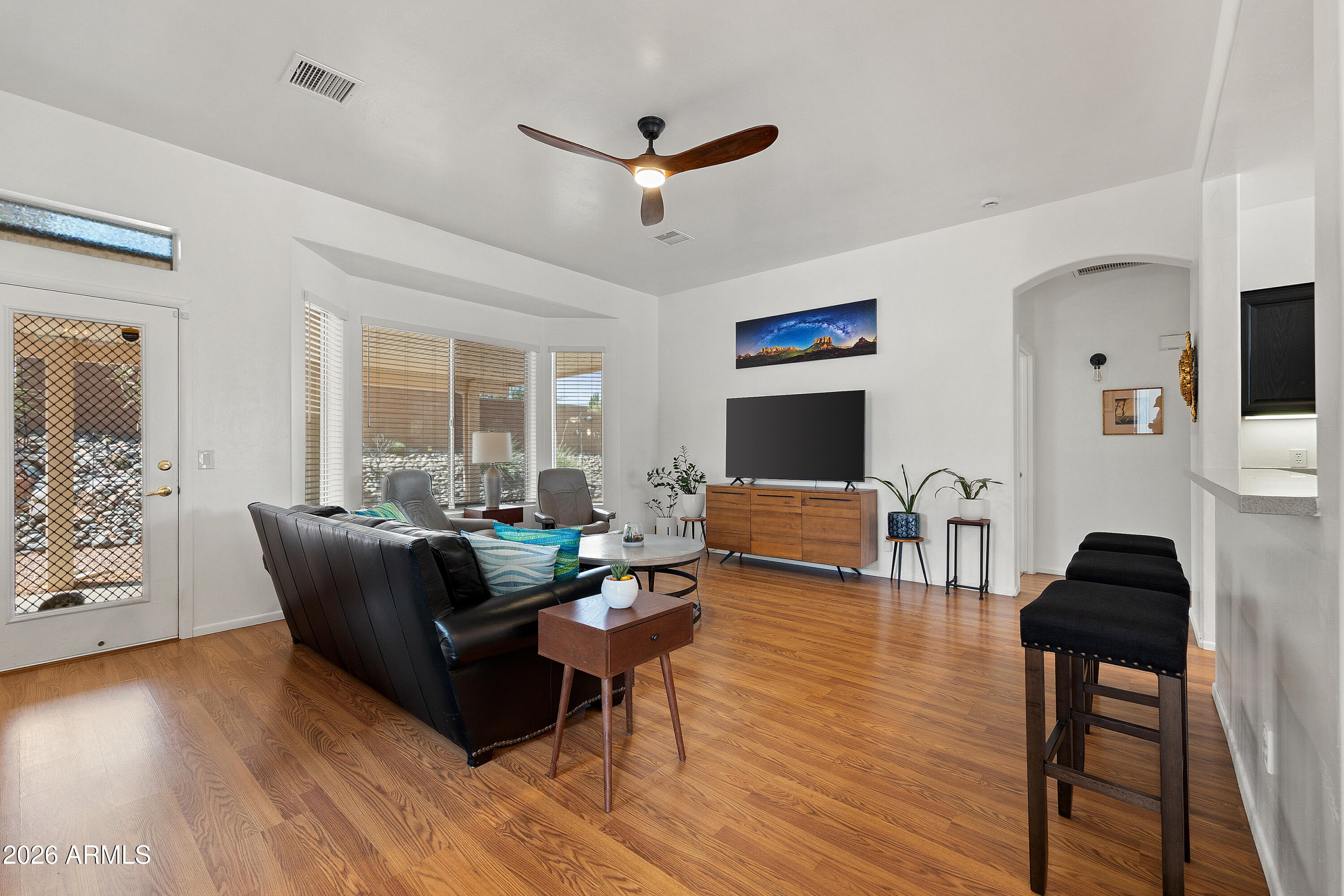 715 S WANDERING RIVER Road