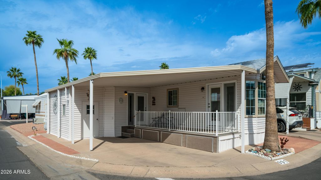 Photo of 991 Oxide Drive, Apache Junction, AZ 85119 (MLS # 7007611)