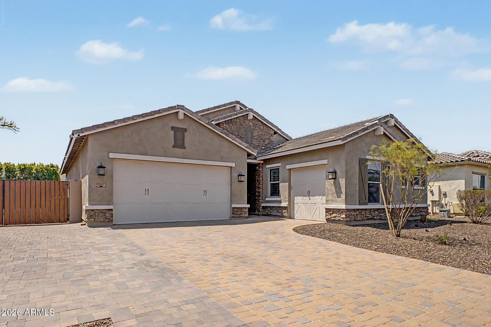 9349 W LOUISE Drive