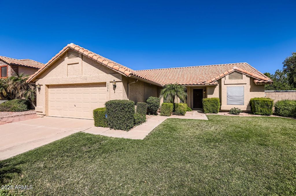Photo of 1034 E Encinas Avenue, Gilbert, AZ 85234 (MLS # 6929653)