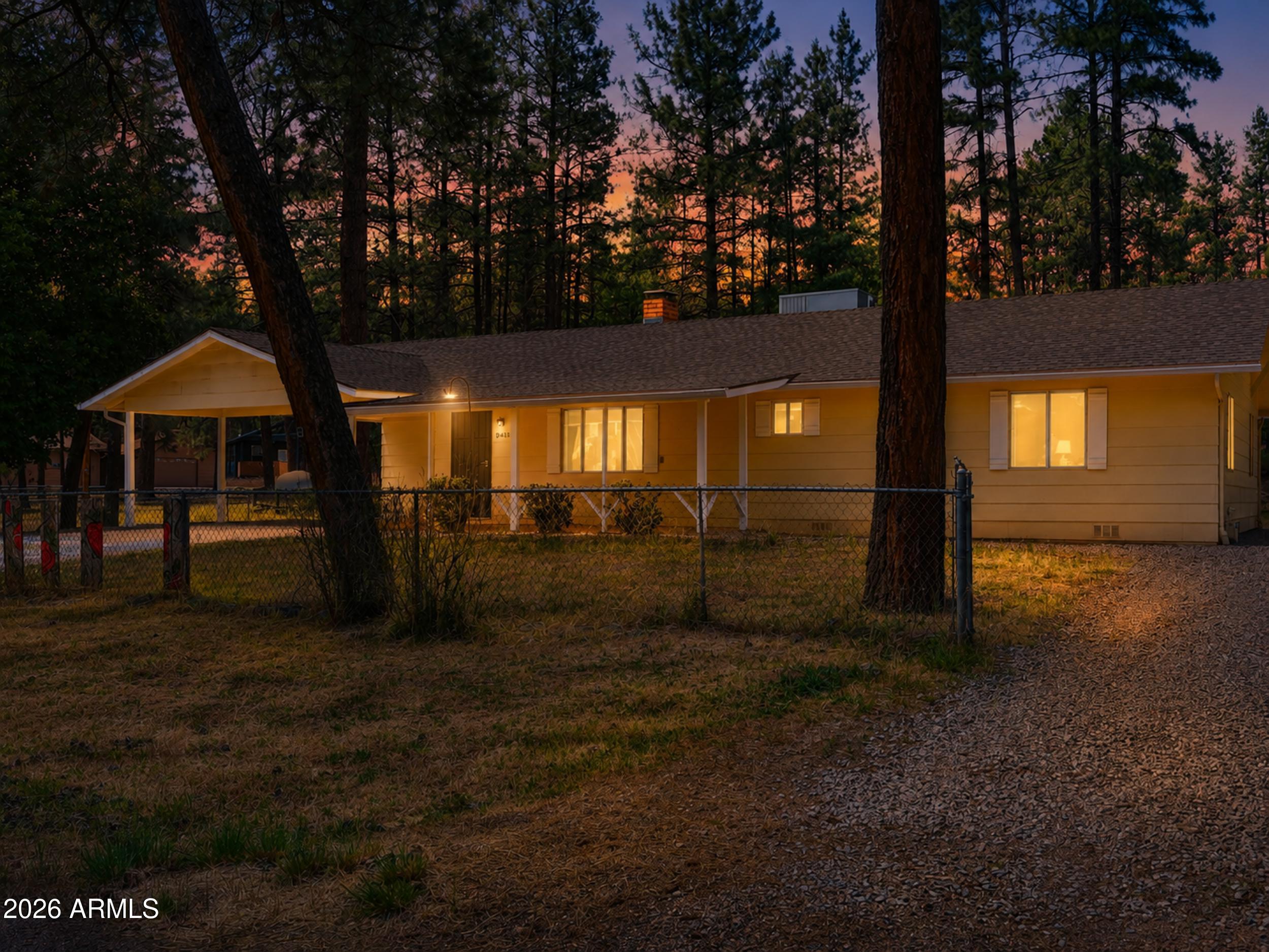 8438 W LUFKIN Drive