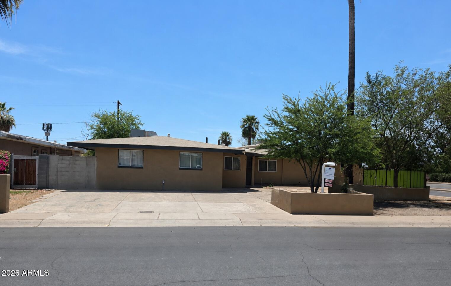 5841 W MACKENZIE Drive