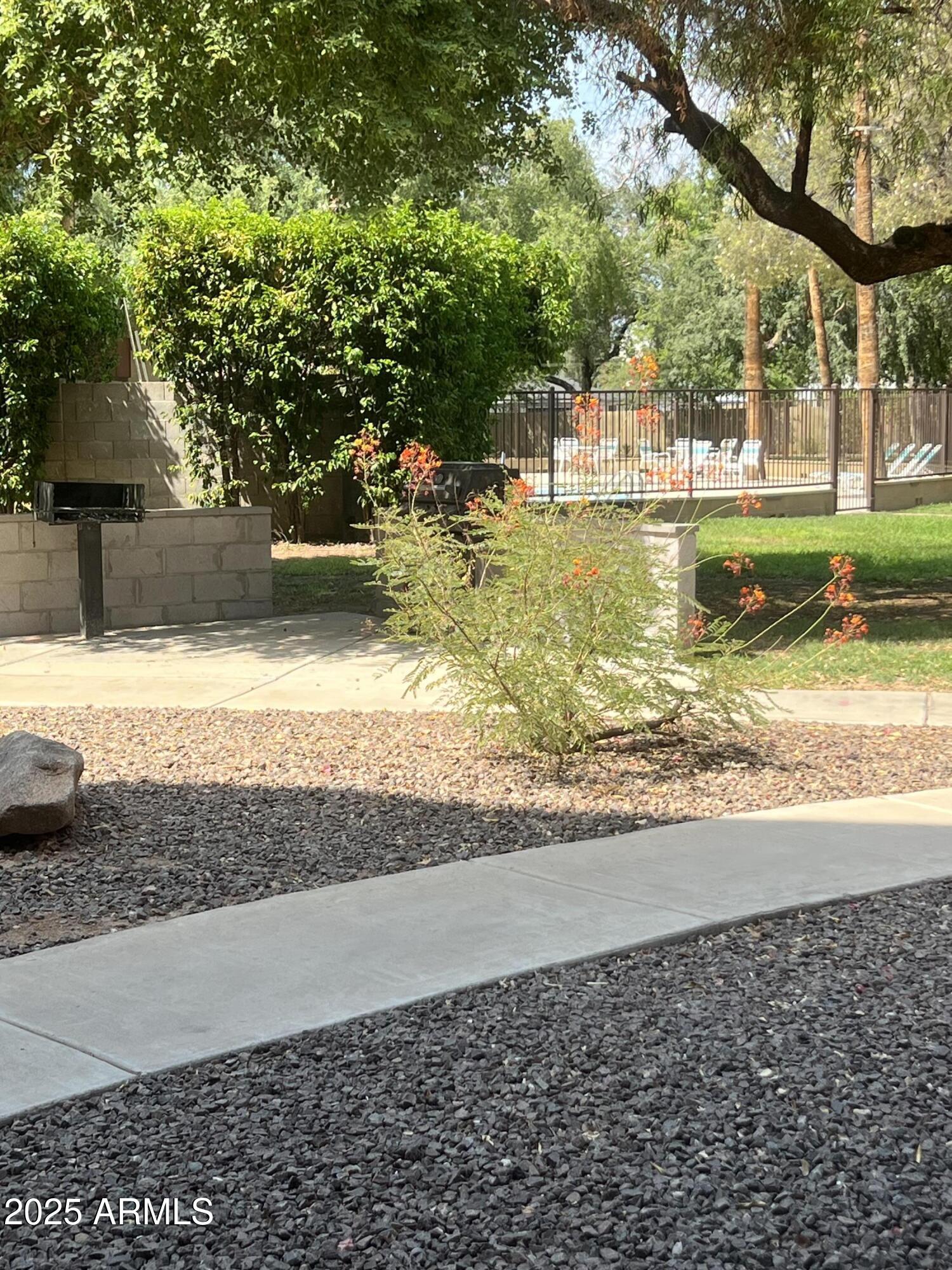 353 E THOMAS Road C104