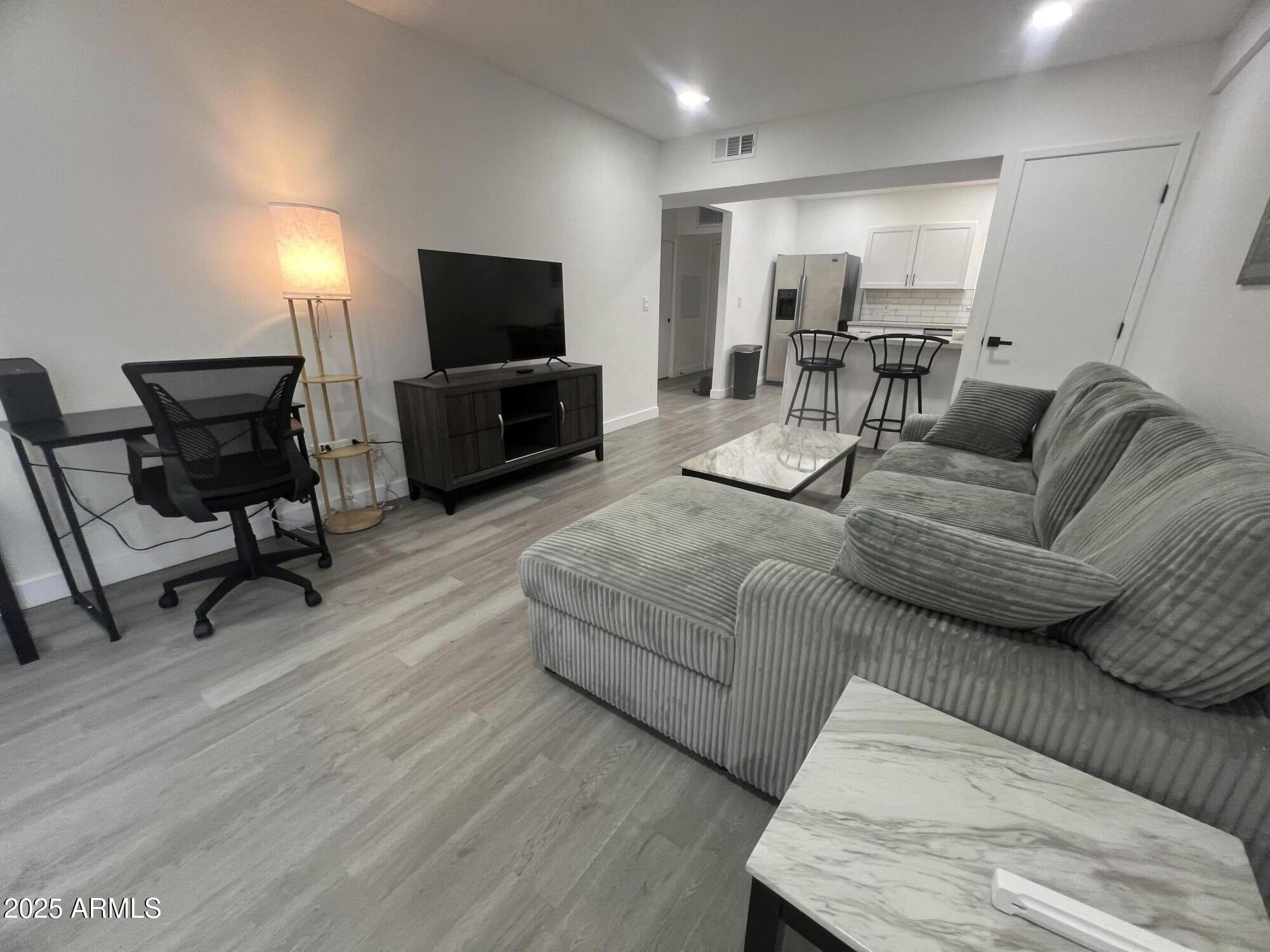 353 E THOMAS Road C104