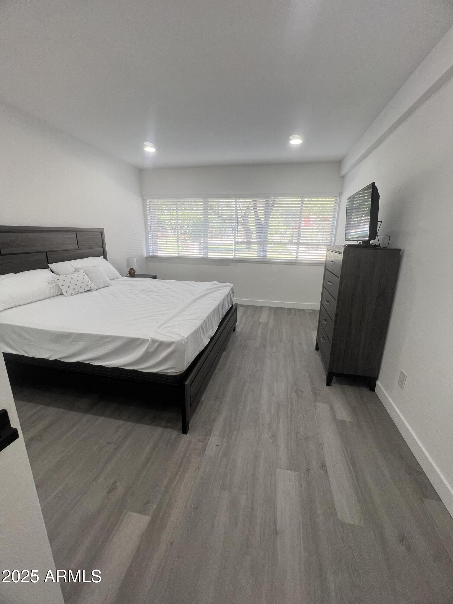 353 E THOMAS Road C104