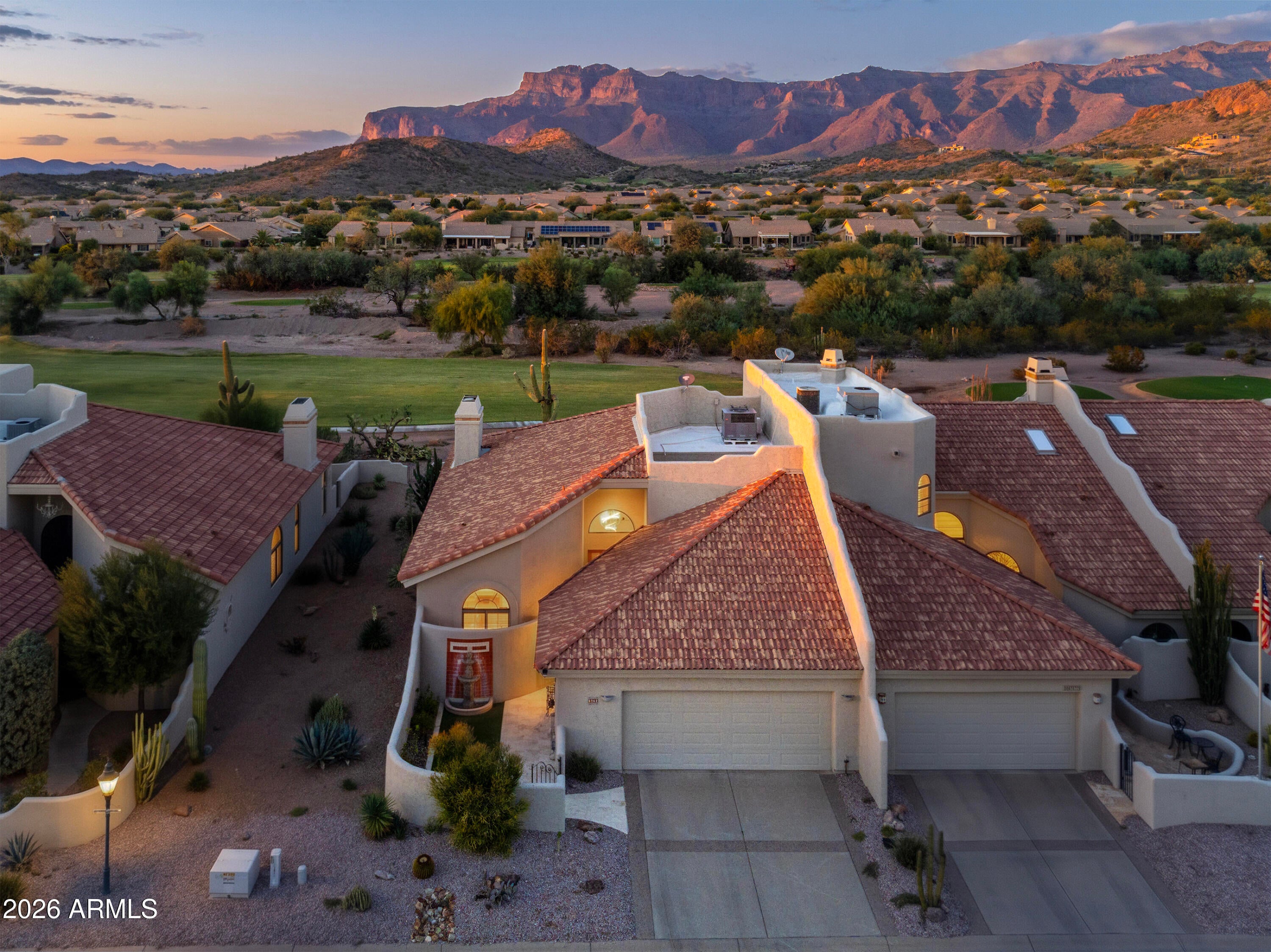 8762 E GREENVIEW Drive
